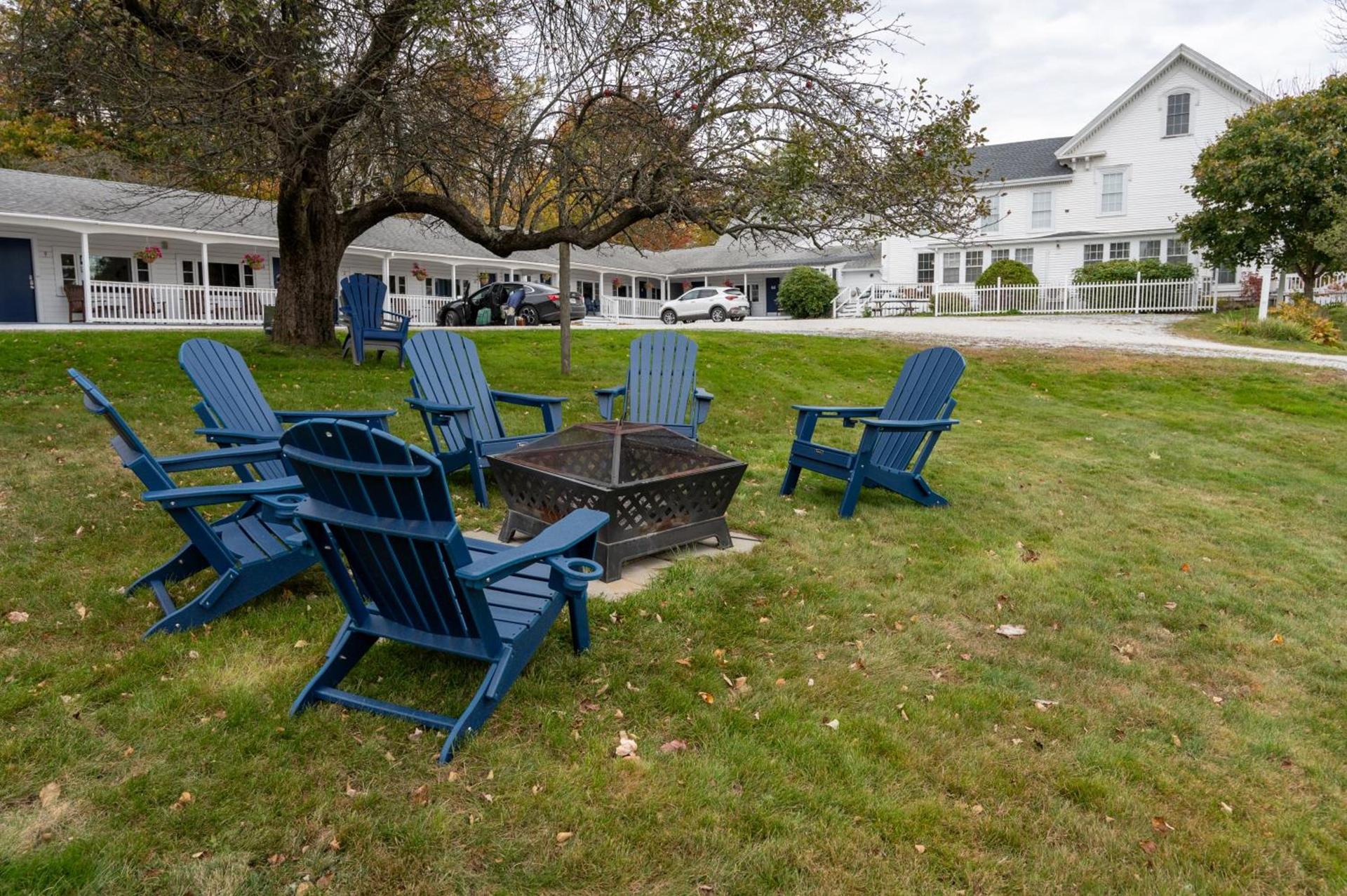 Yardarm Motel photo 36