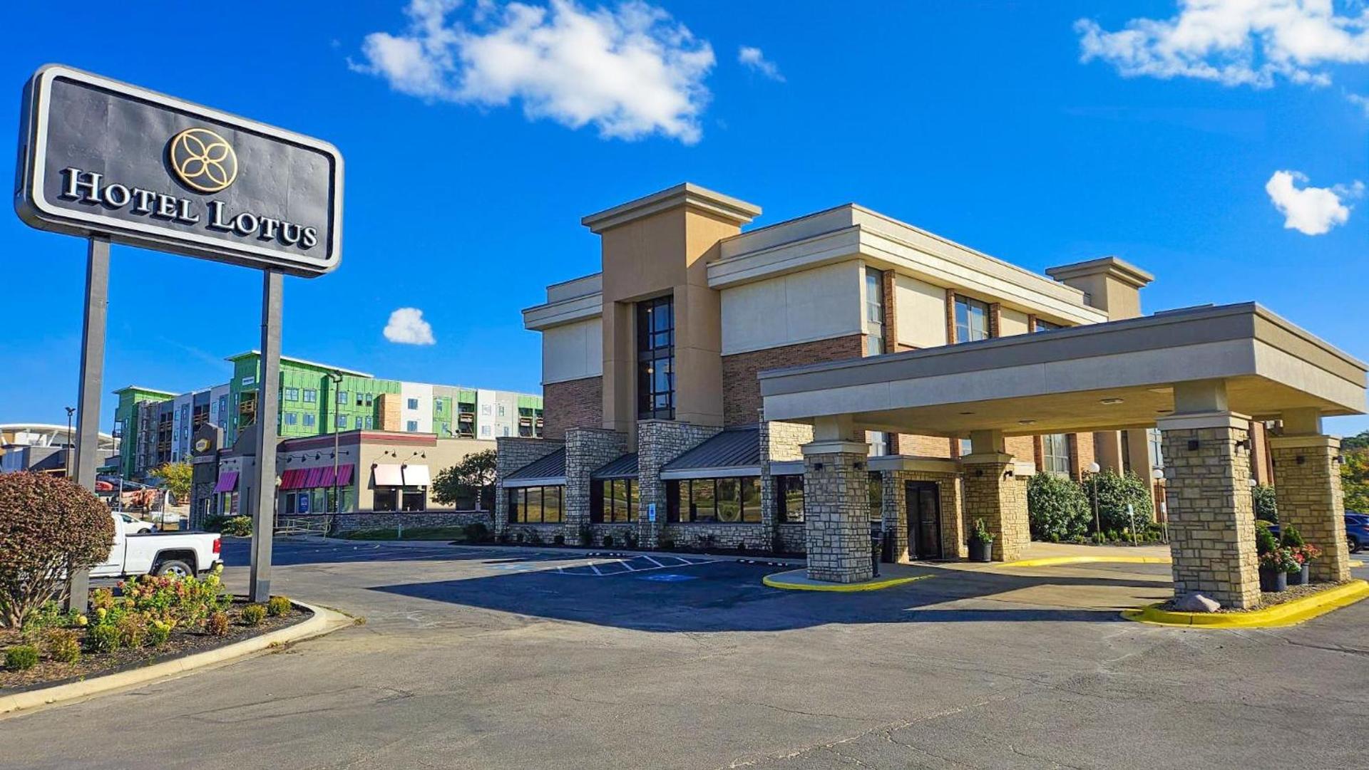 Hotel Lotus Kansas City Merriam — hotel in Merriam
