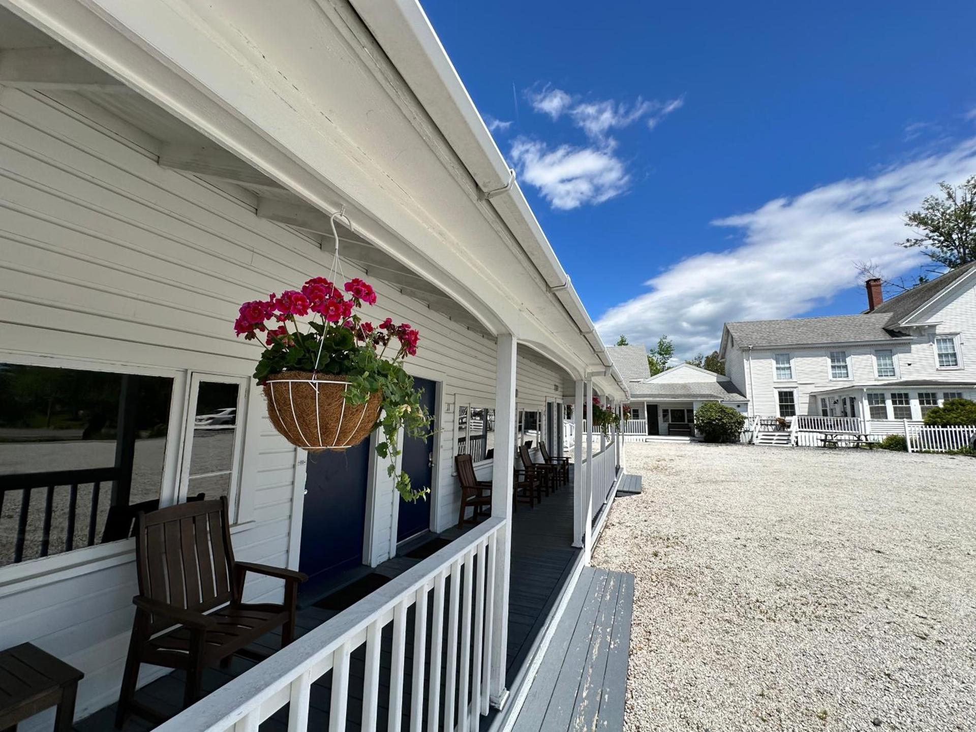 Yardarm Motel photo 71