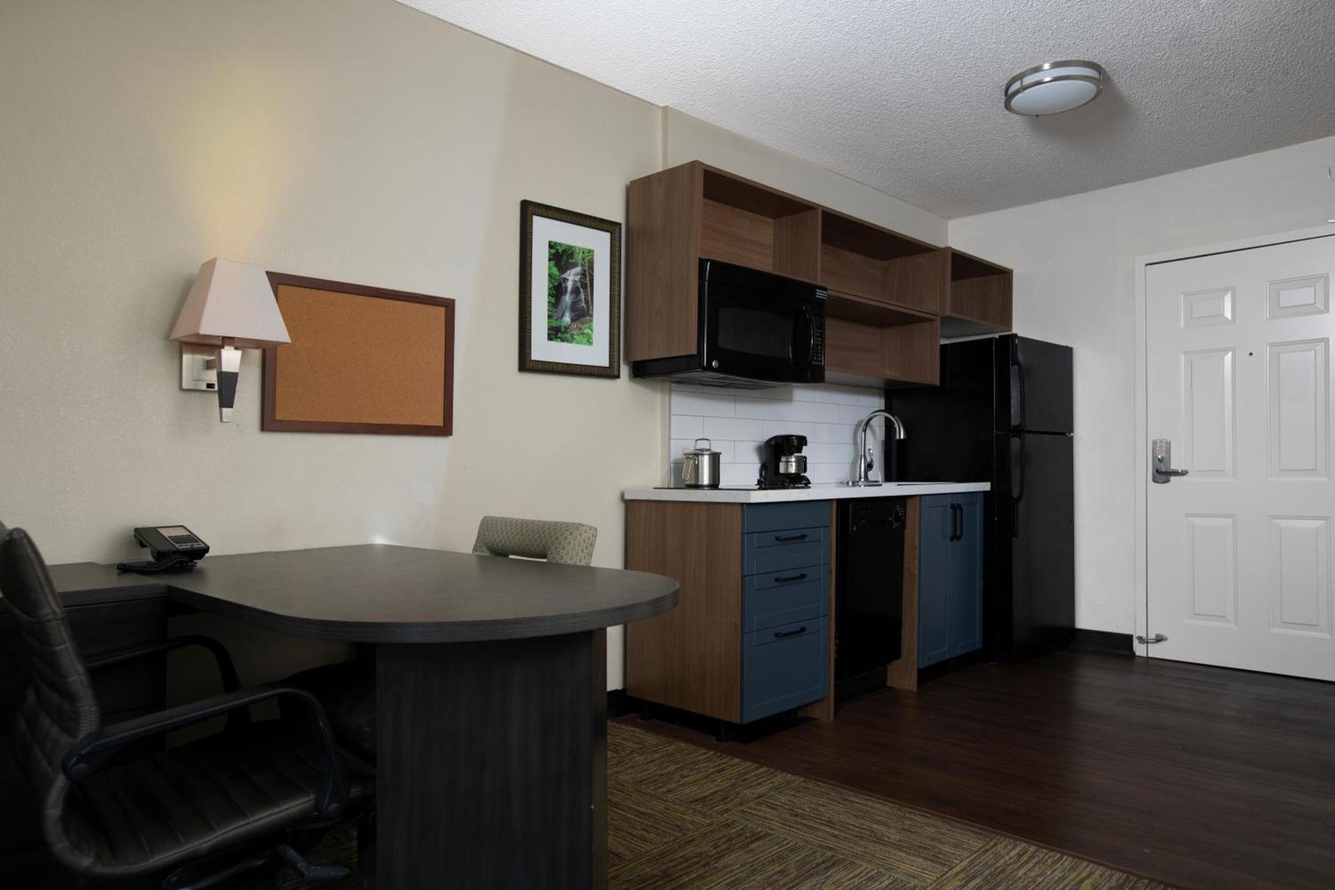 Candlewood Suites Colonial Heights - Fort Lee by IHG photo 25
