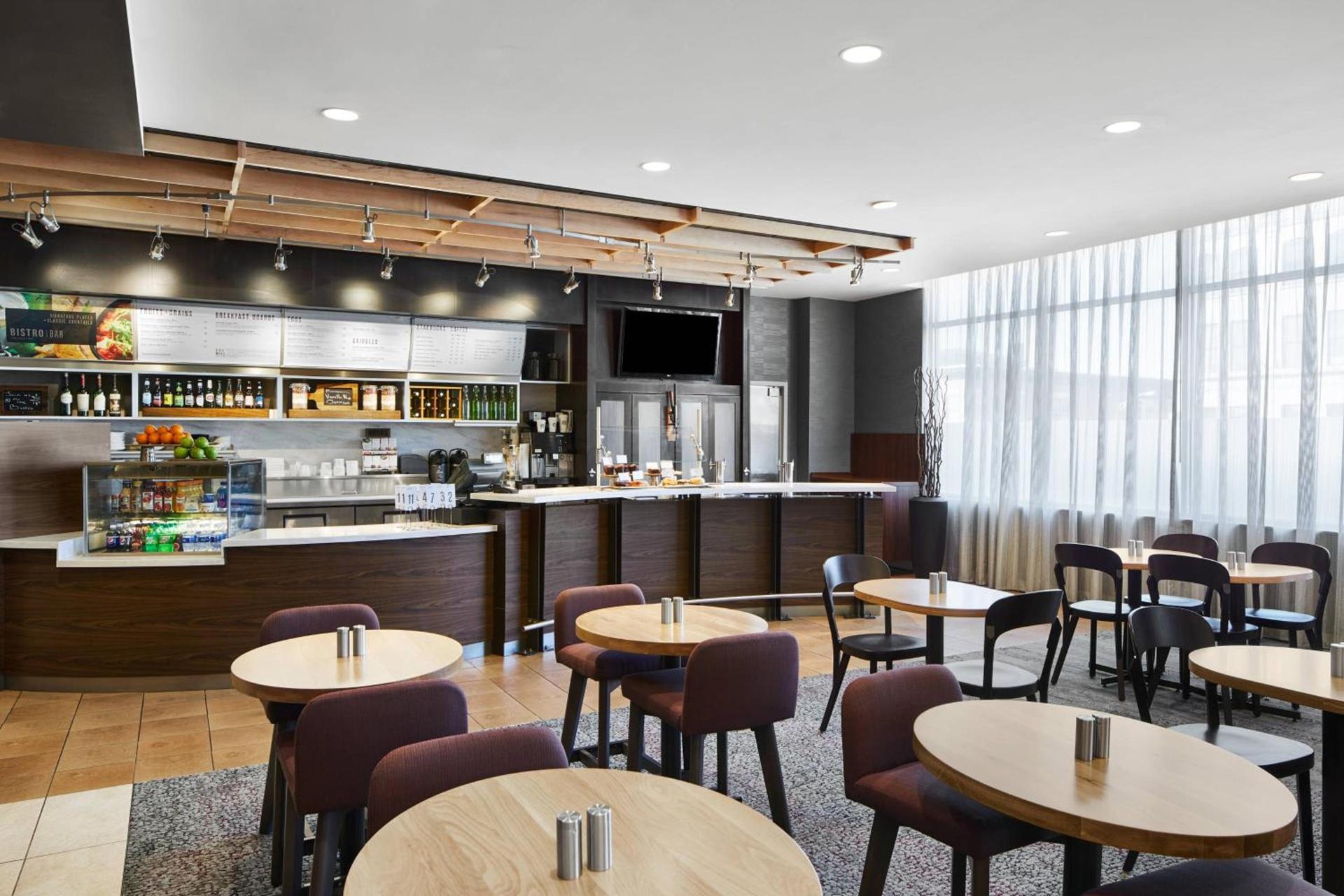 Courtyard by Marriott Newark Downtown photo 24