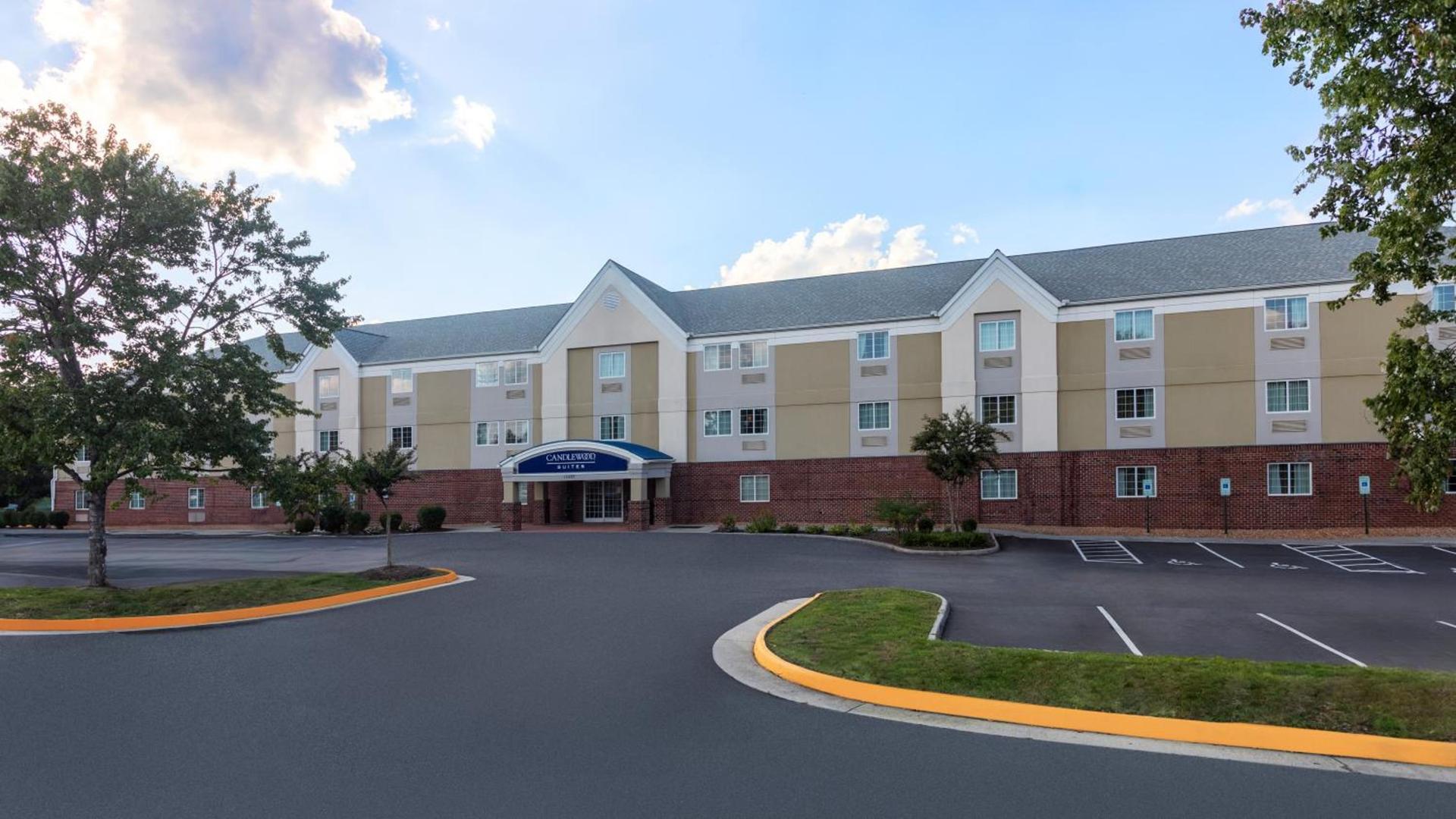 Candlewood Suites Colonial Heights - Fort Lee by IHG photo 2