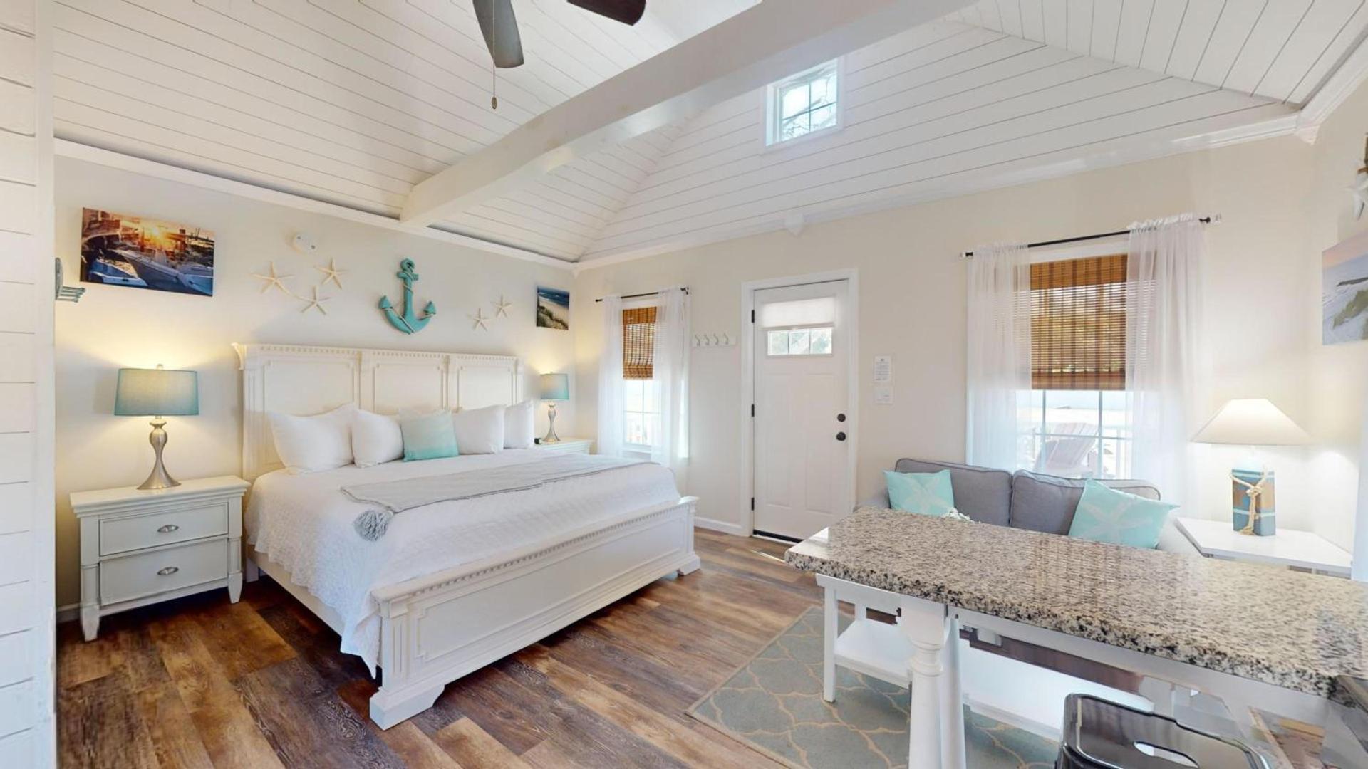Coastal Estate photo 15