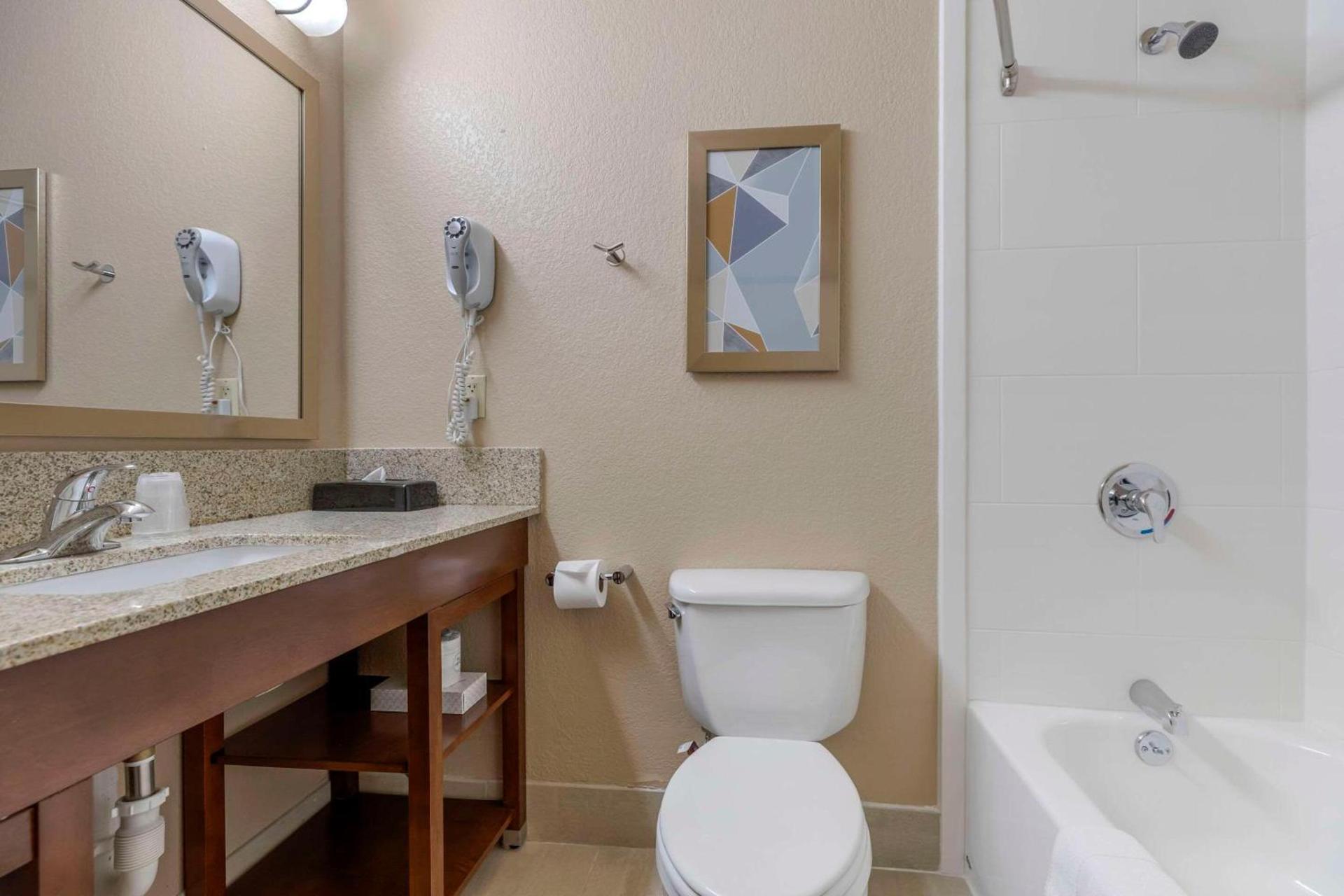 Comfort Inn & Suites Boulder photo 33