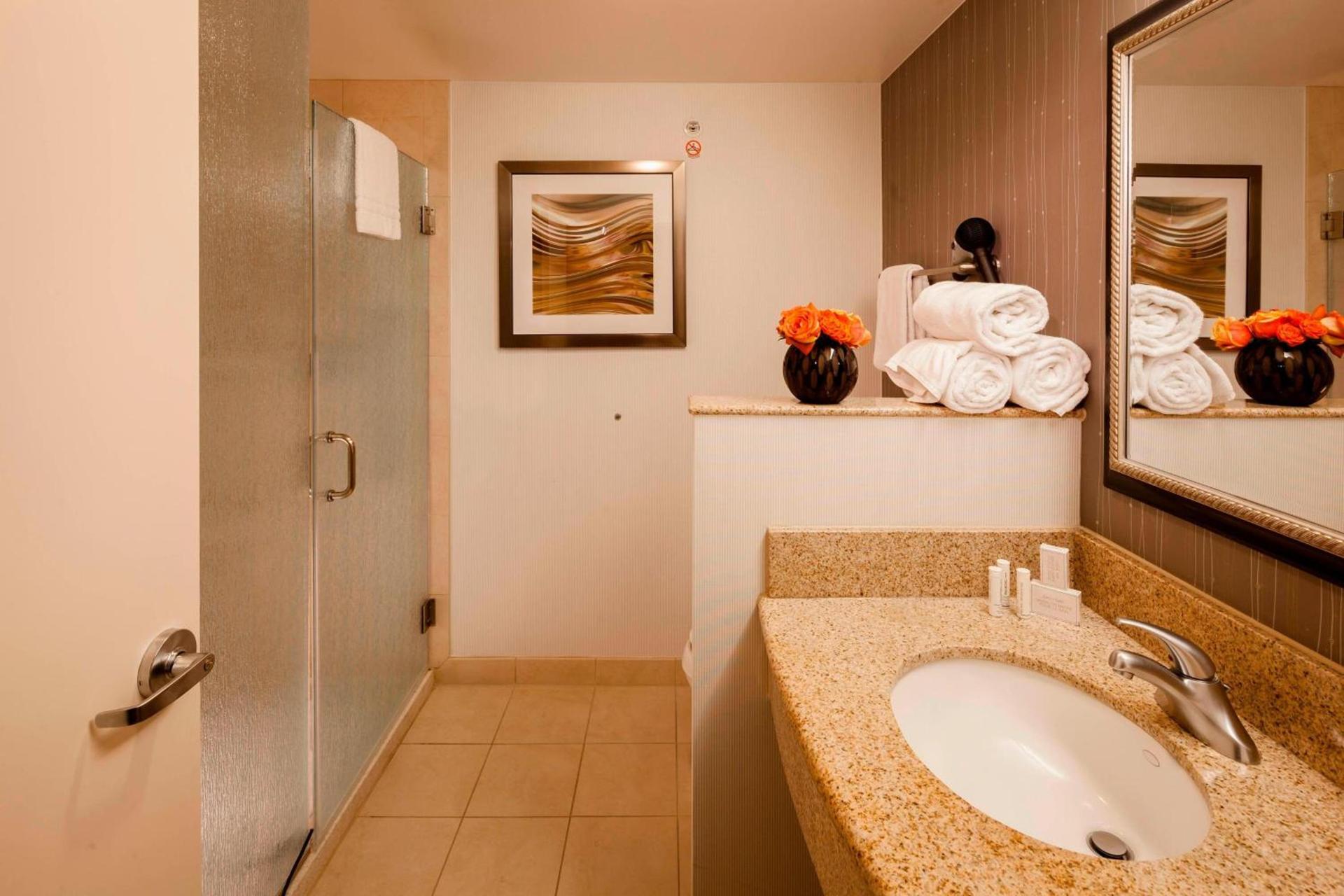 Courtyard by Marriott Madison West / Middleton photo 29