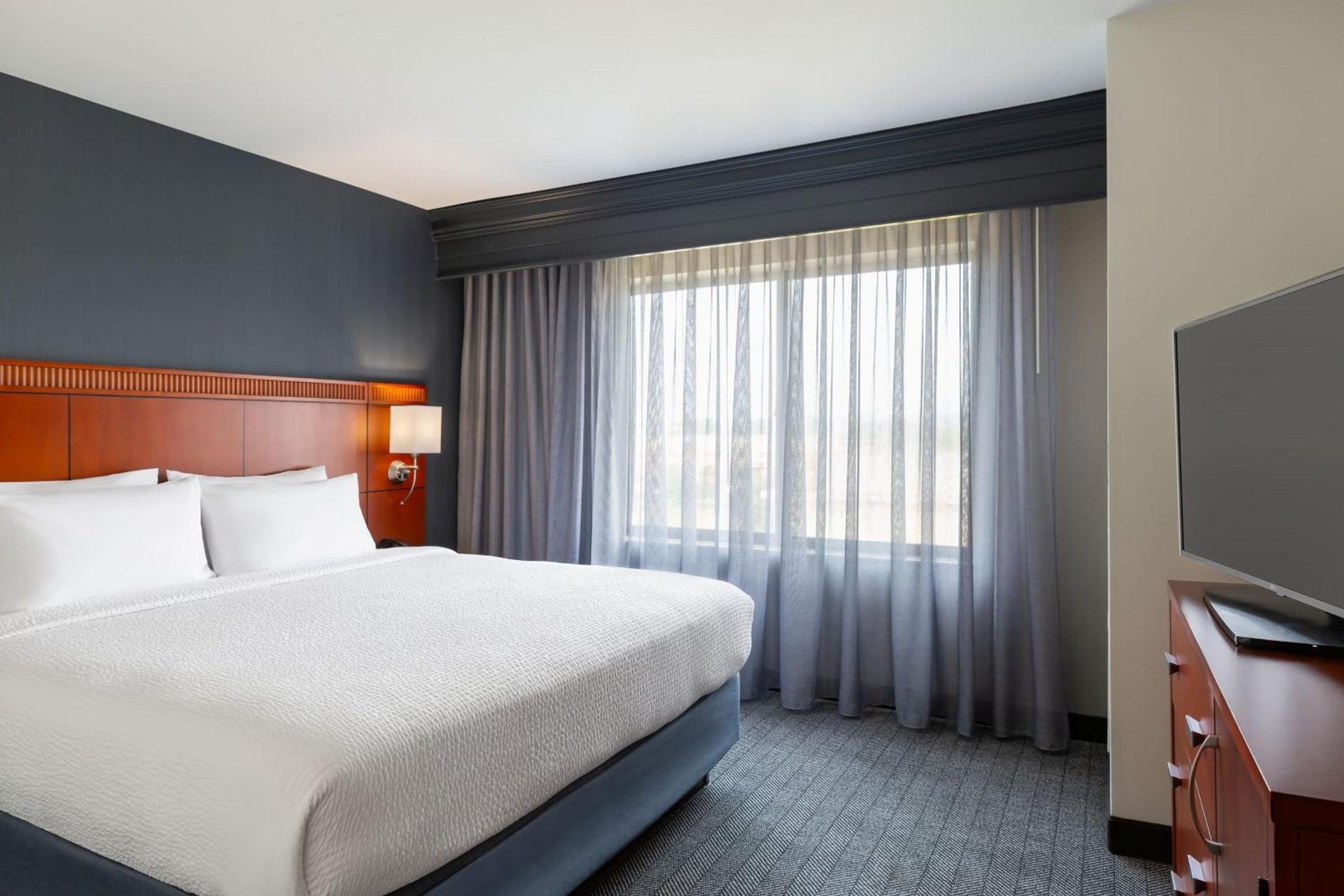 Courtyard by Marriott Madison West / Middleton photo 26