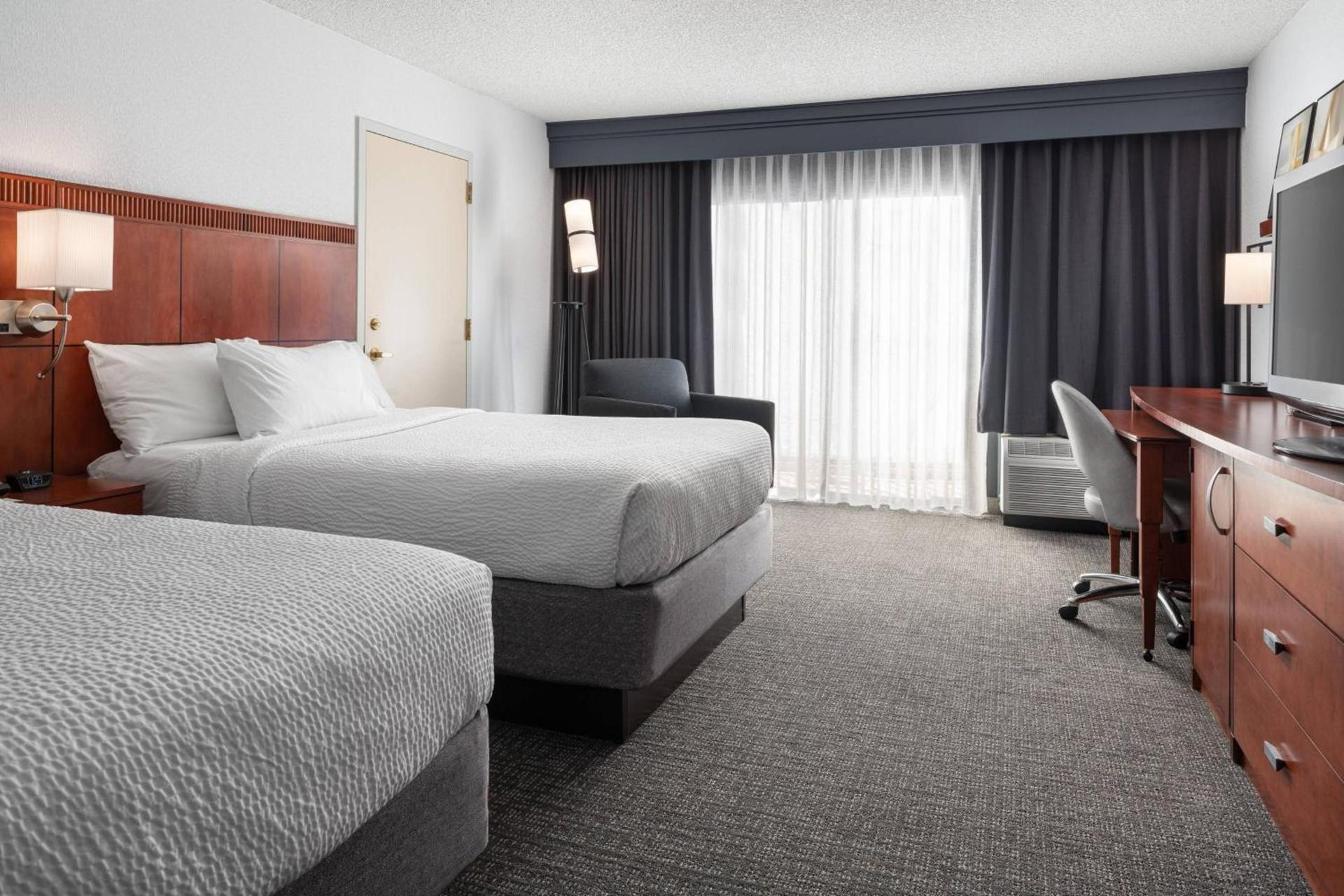 Courtyard by Marriott Pleasanton photo 6