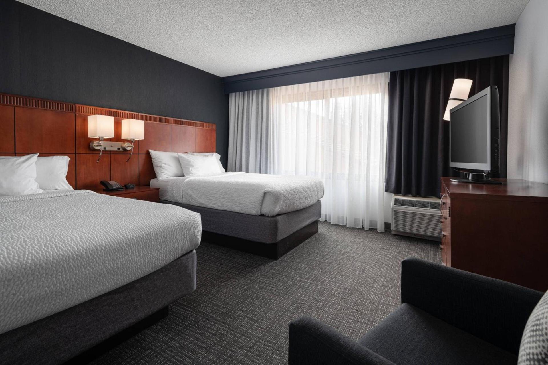 Courtyard by Marriott Pleasanton photo 14