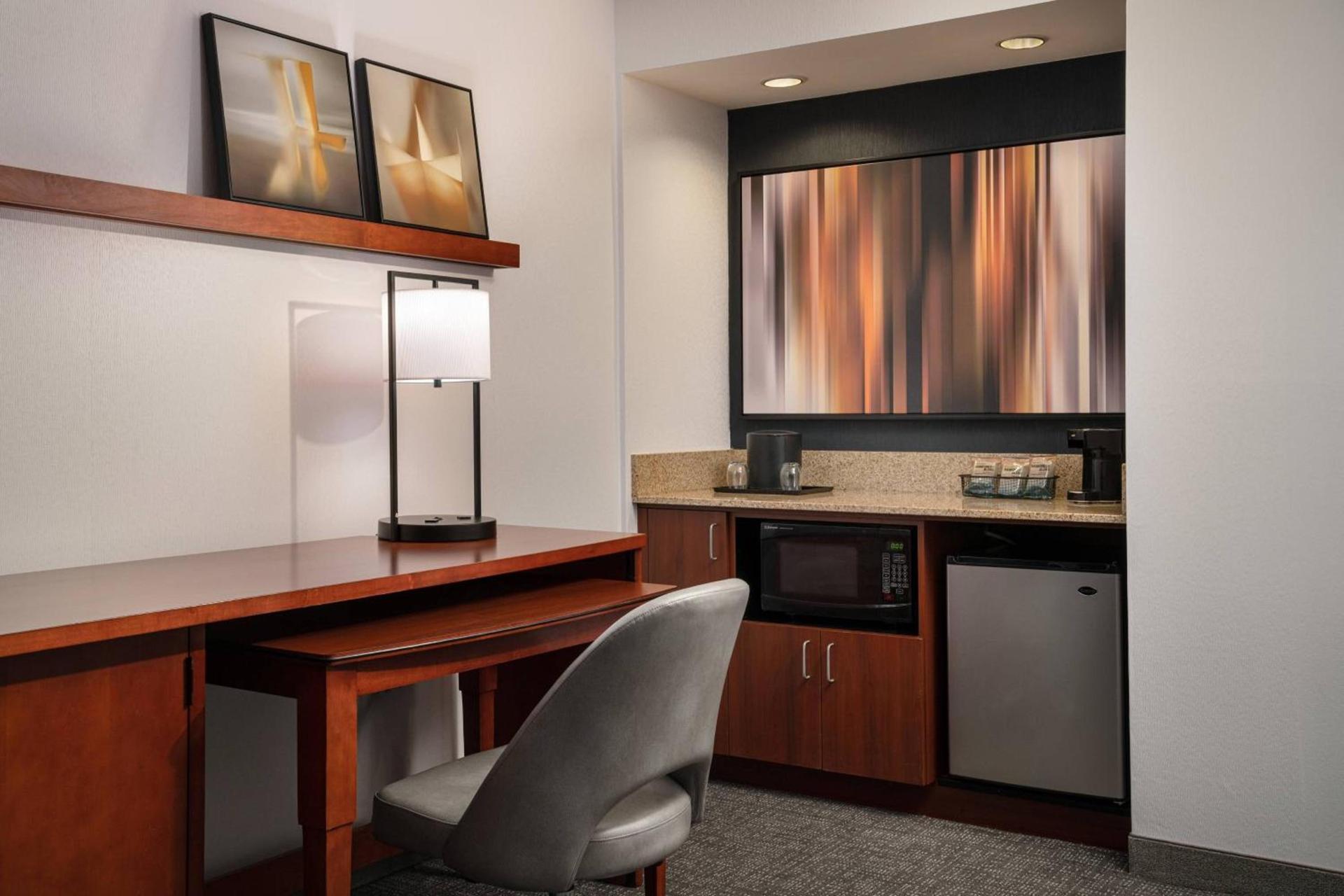 Courtyard by Marriott Pleasanton photo 16