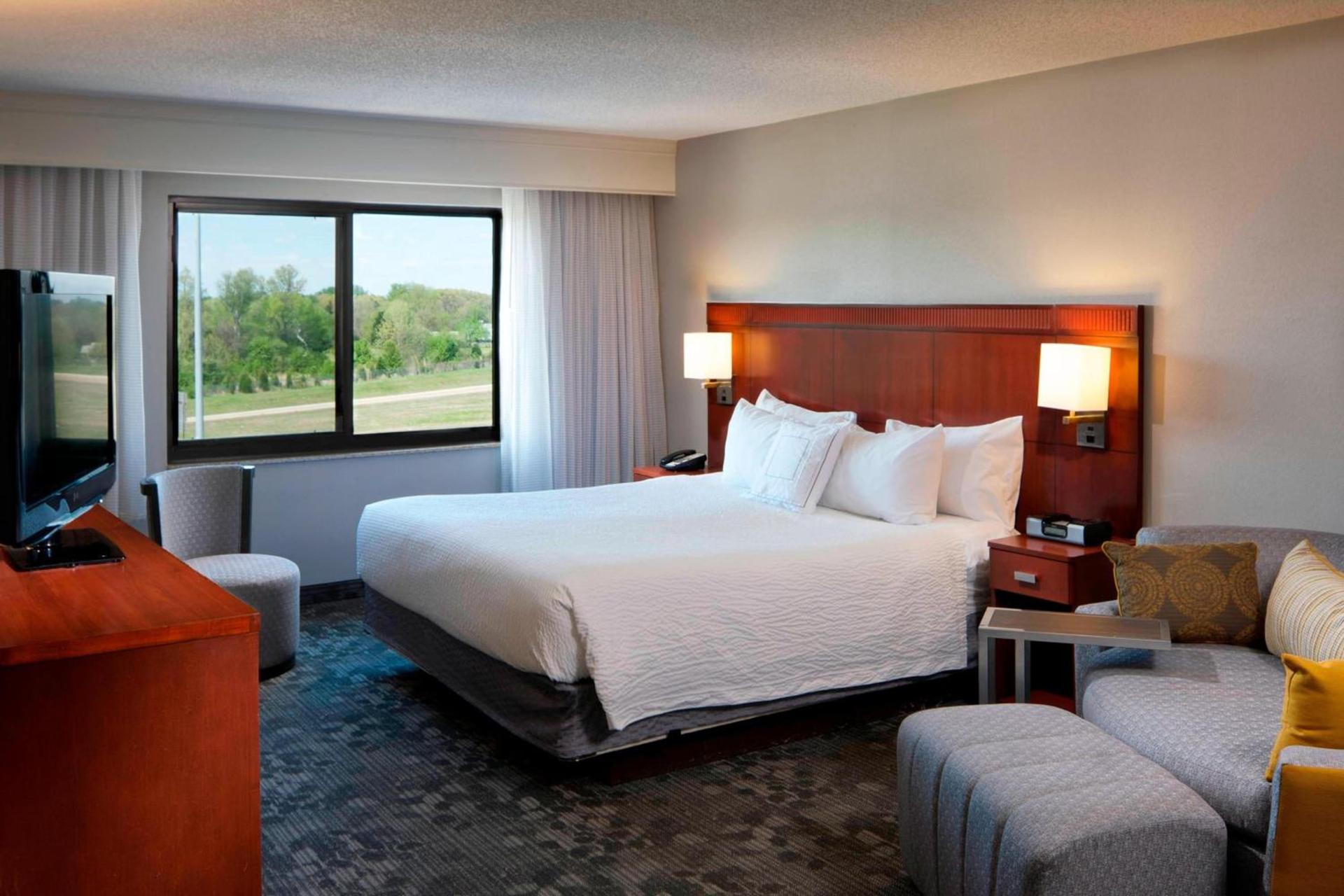 Courtyard by Marriott Jackson photo 10