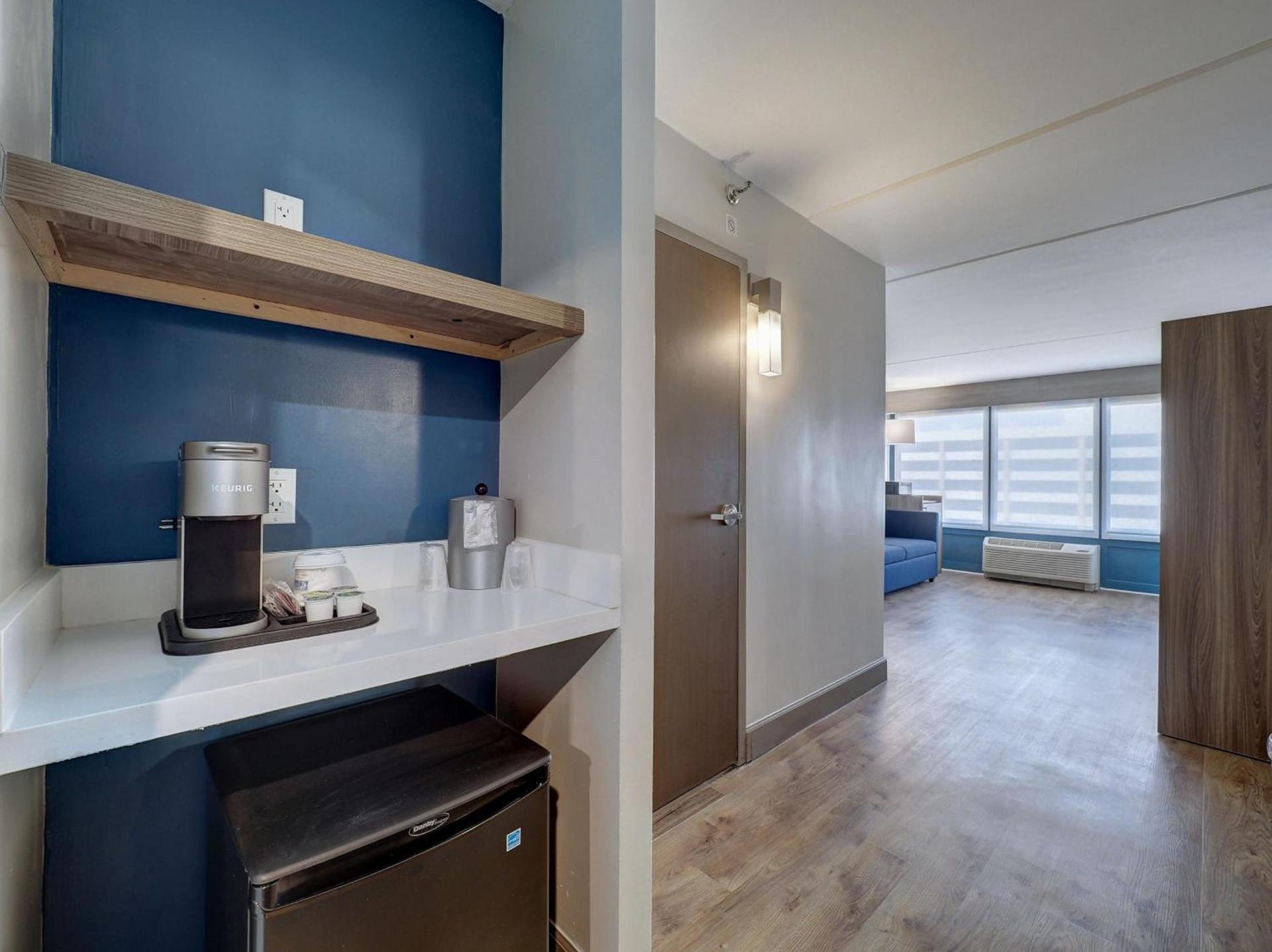 Holiday Inn Express Corpus Christi - Beachfront by IHG photo 90