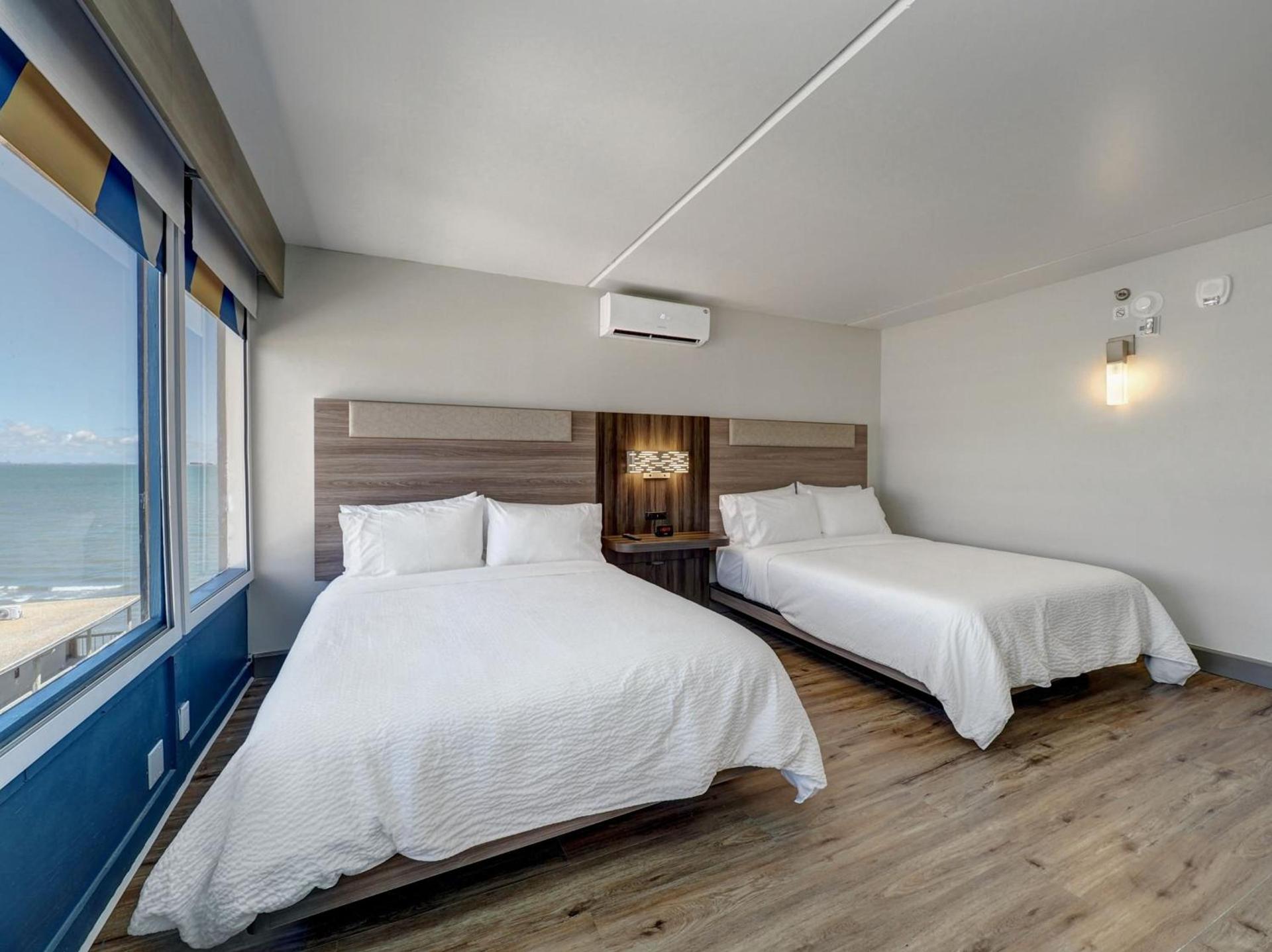Holiday Inn Express Corpus Christi - Beachfront by IHG photo 77