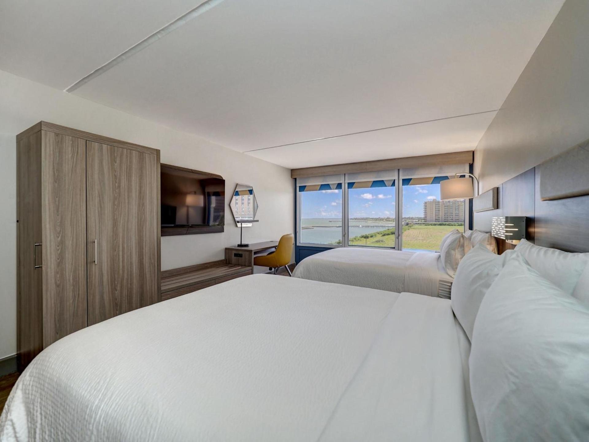 Holiday Inn Express Corpus Christi - Beachfront by IHG photo 82