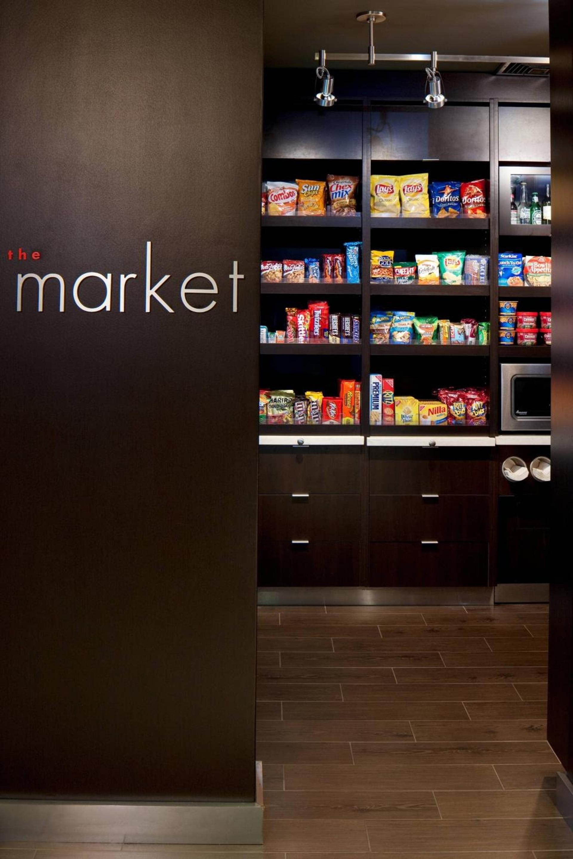 Courtyard by Marriott Lebanon photo 14