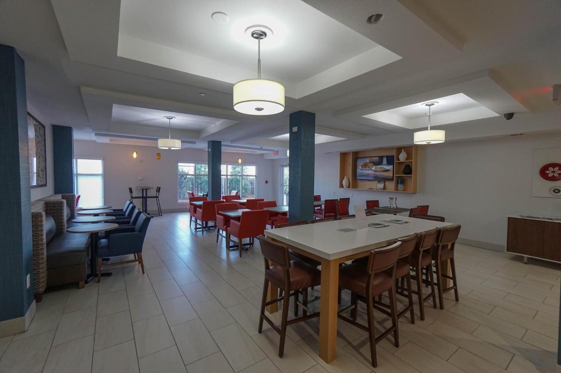 Holiday Inn Express Hotel & Suites Savannah Midtown by IHG photo 38