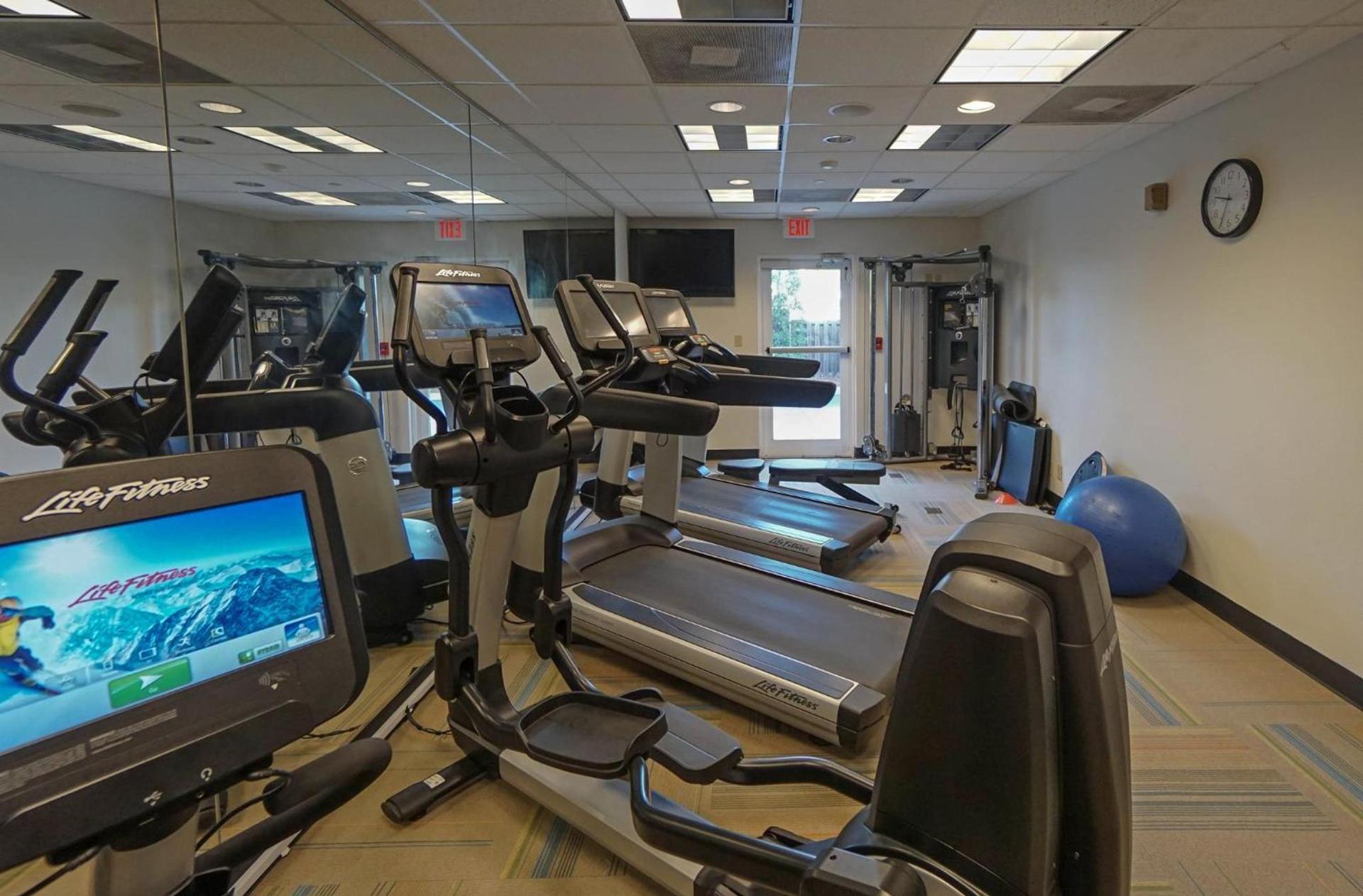 Holiday Inn Express Hotel & Suites Savannah Midtown by IHG photo 55