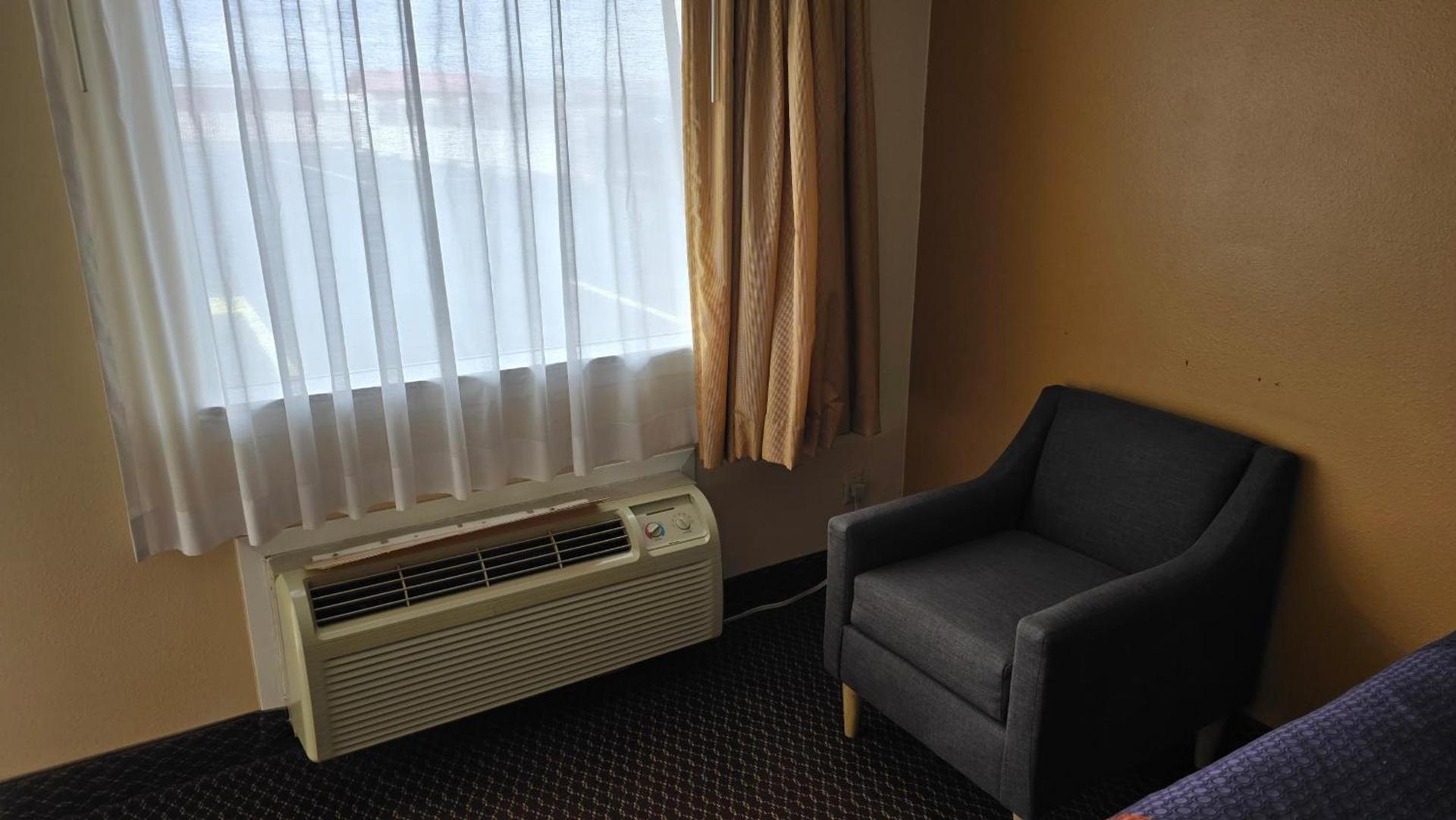 Texan Inn and Suites Monahans photo 8