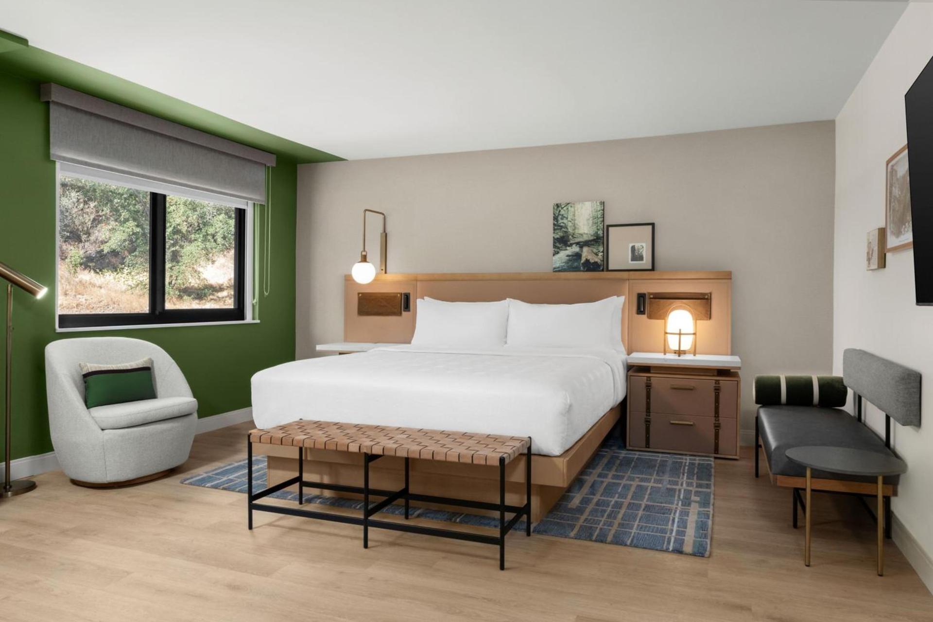 The Inelle, Oakhurst Yosemite, a Tribute Portfolio Hotel photo 18