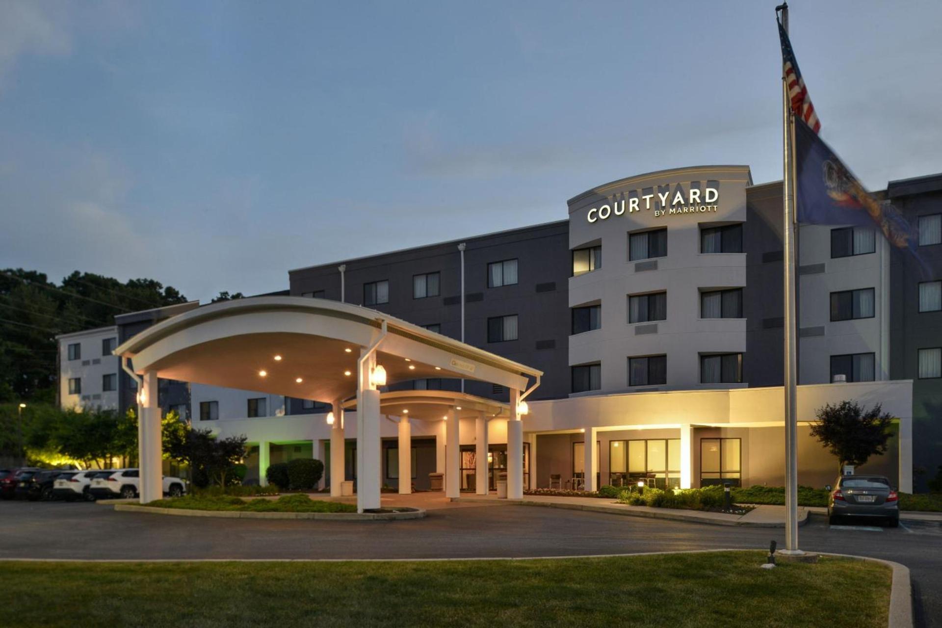 Courtyard by Marriott Harrisburg Hershey photo 6