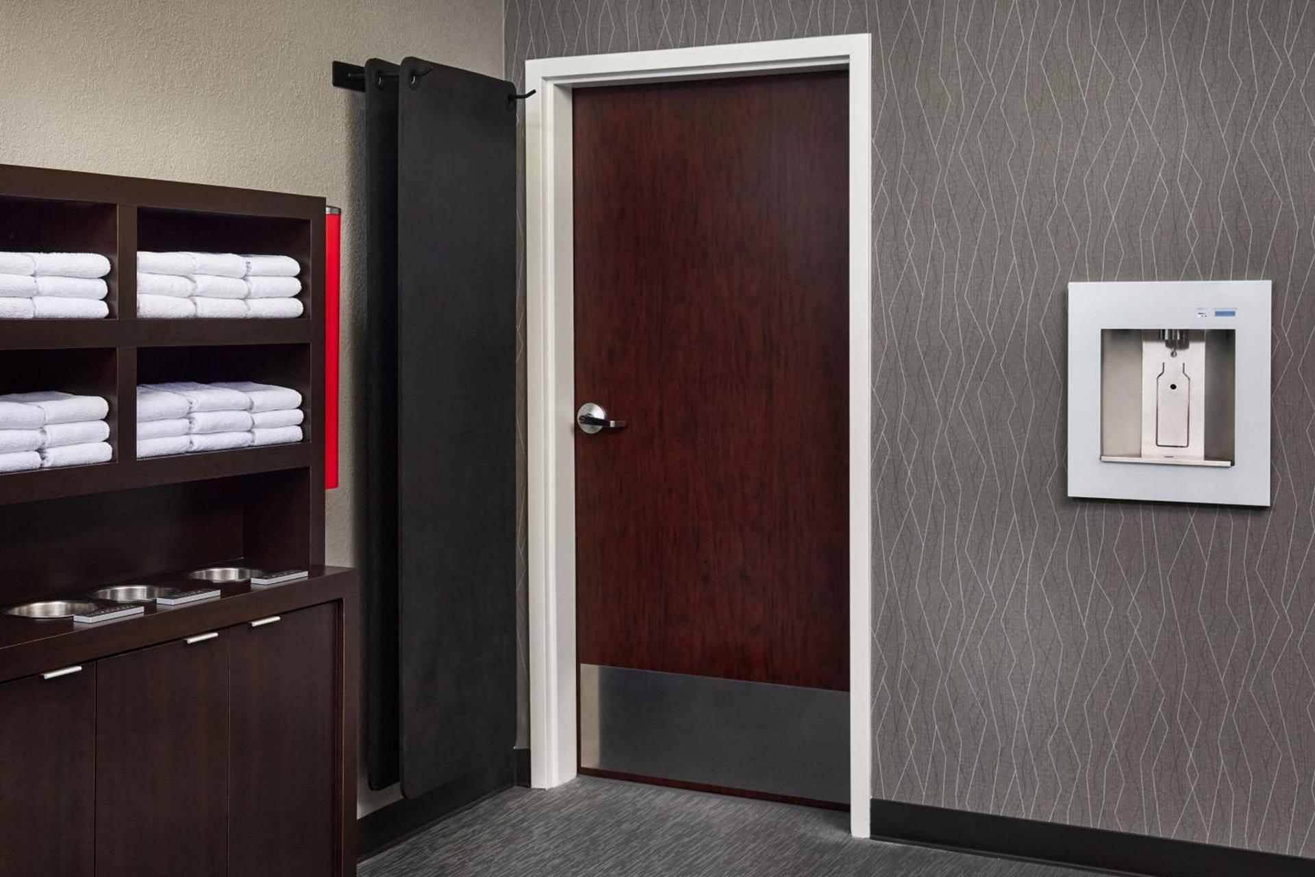 Courtyard by Marriott Fort Collins photo 64
