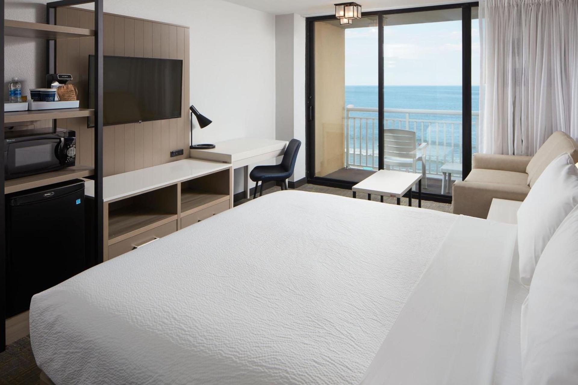Four Points by Sheraton Virginia Beach Oceanfront photo 13