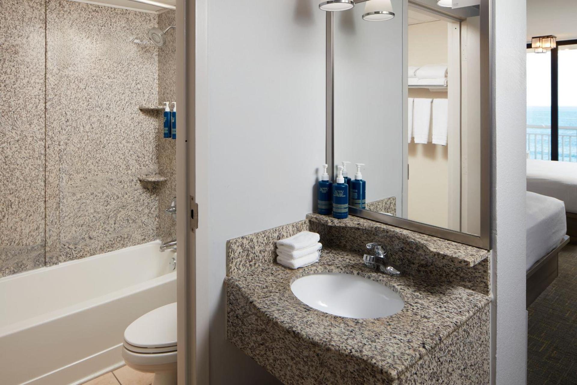 Four Points by Sheraton Virginia Beach Oceanfront photo 15