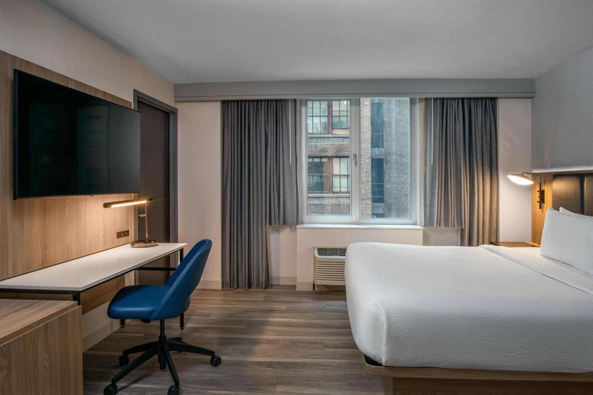 Courtyard by Marriott Times Square West photo 7