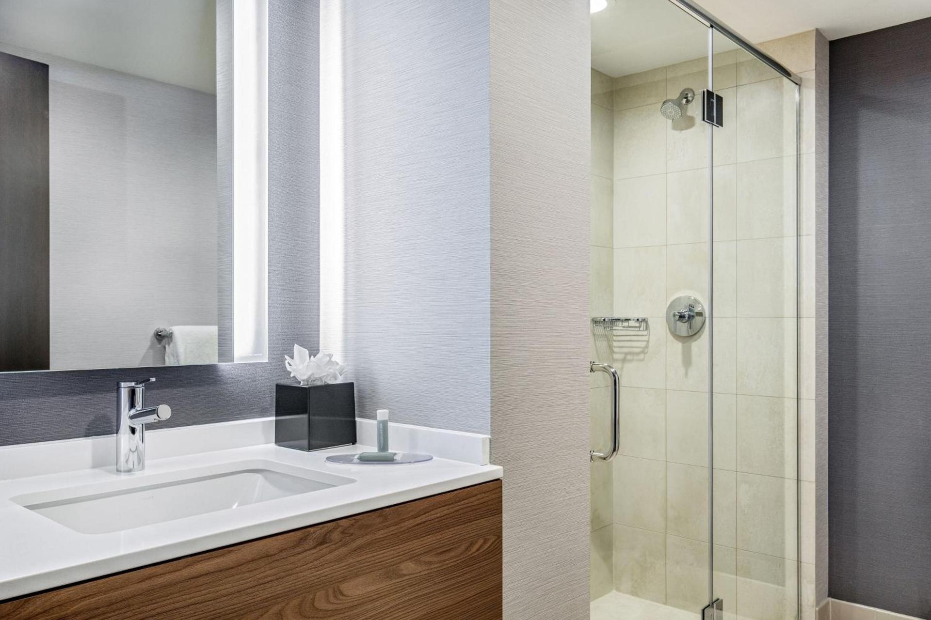 Courtyard by Marriott Times Square West photo 14