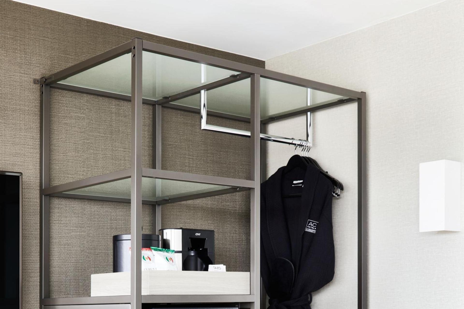 AC Hotel by Marriott Pleasanton photo 16