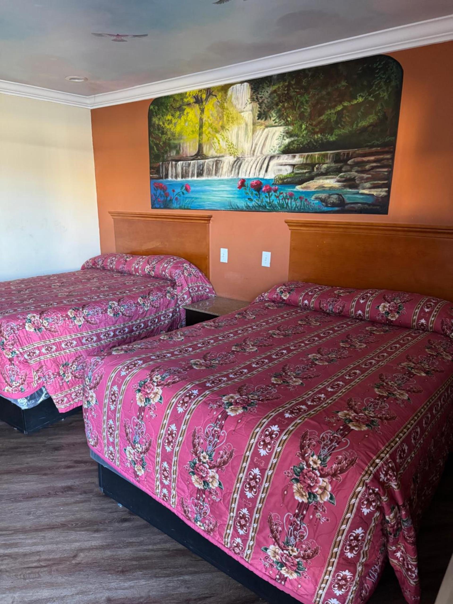 Robinhood Motel Anaheim West photo 20
