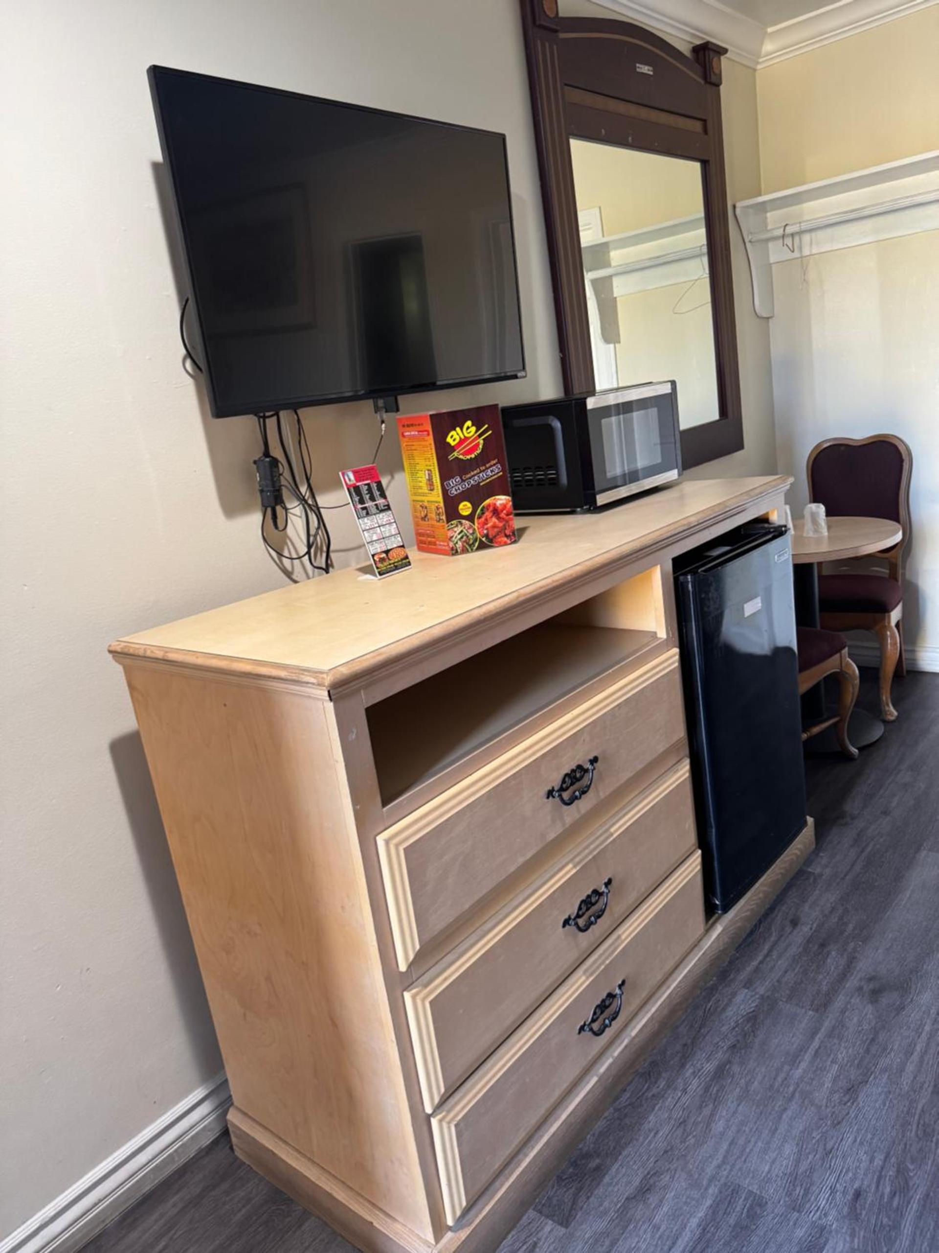 Robinhood Motel Anaheim West photo 18
