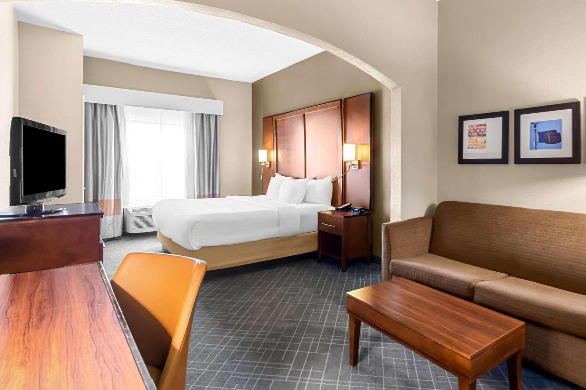Comfort Suites Vincennes photo 4