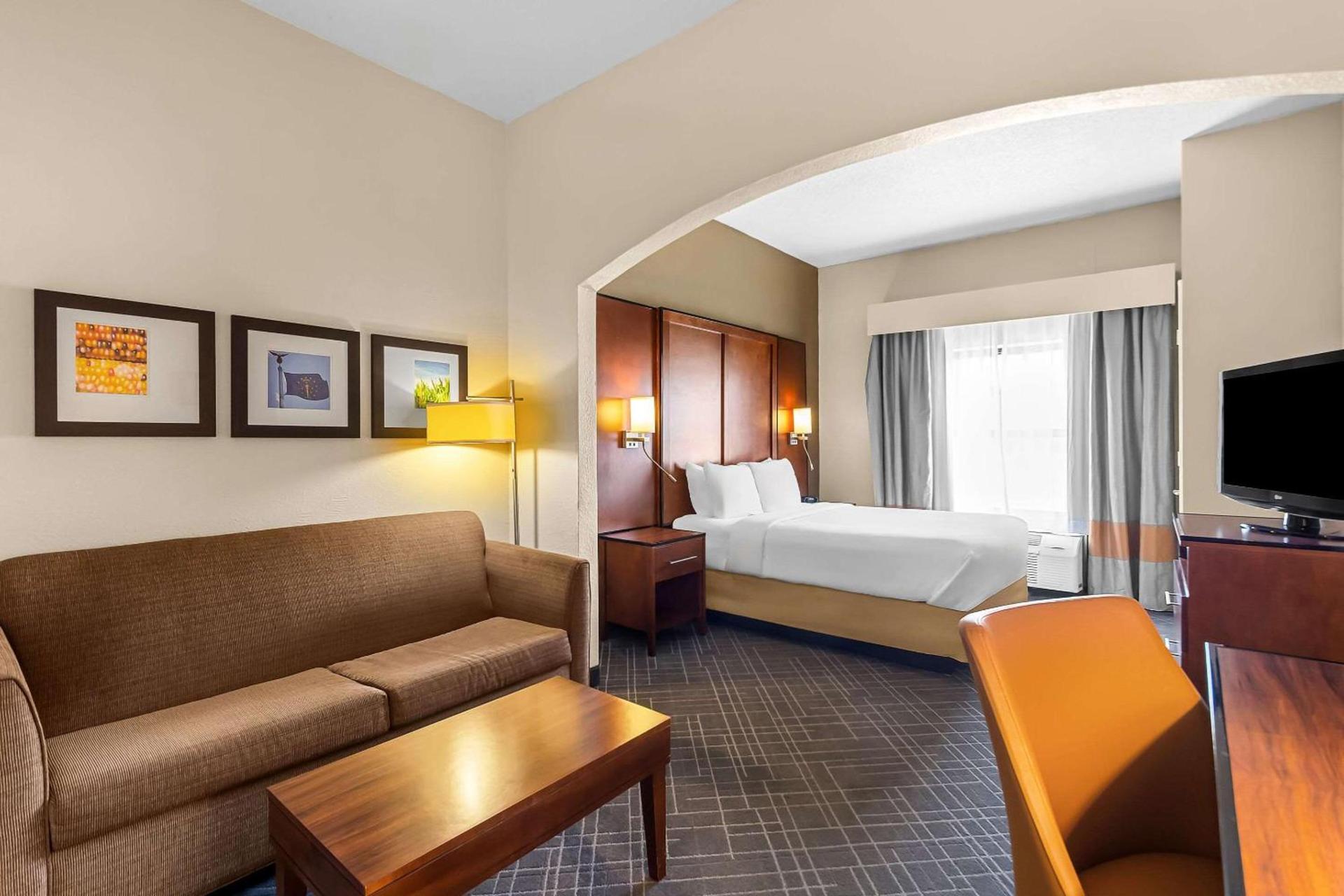 Comfort Suites Vincennes photo 9