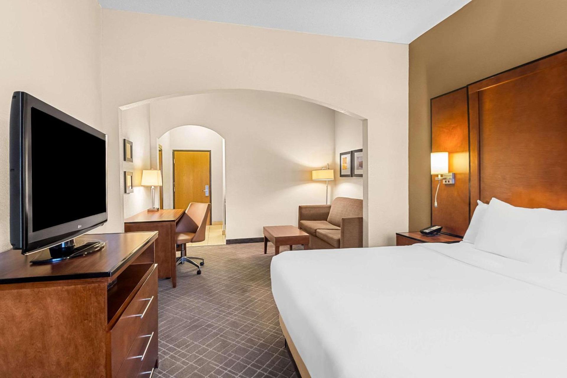 Comfort Suites Vincennes photo 13