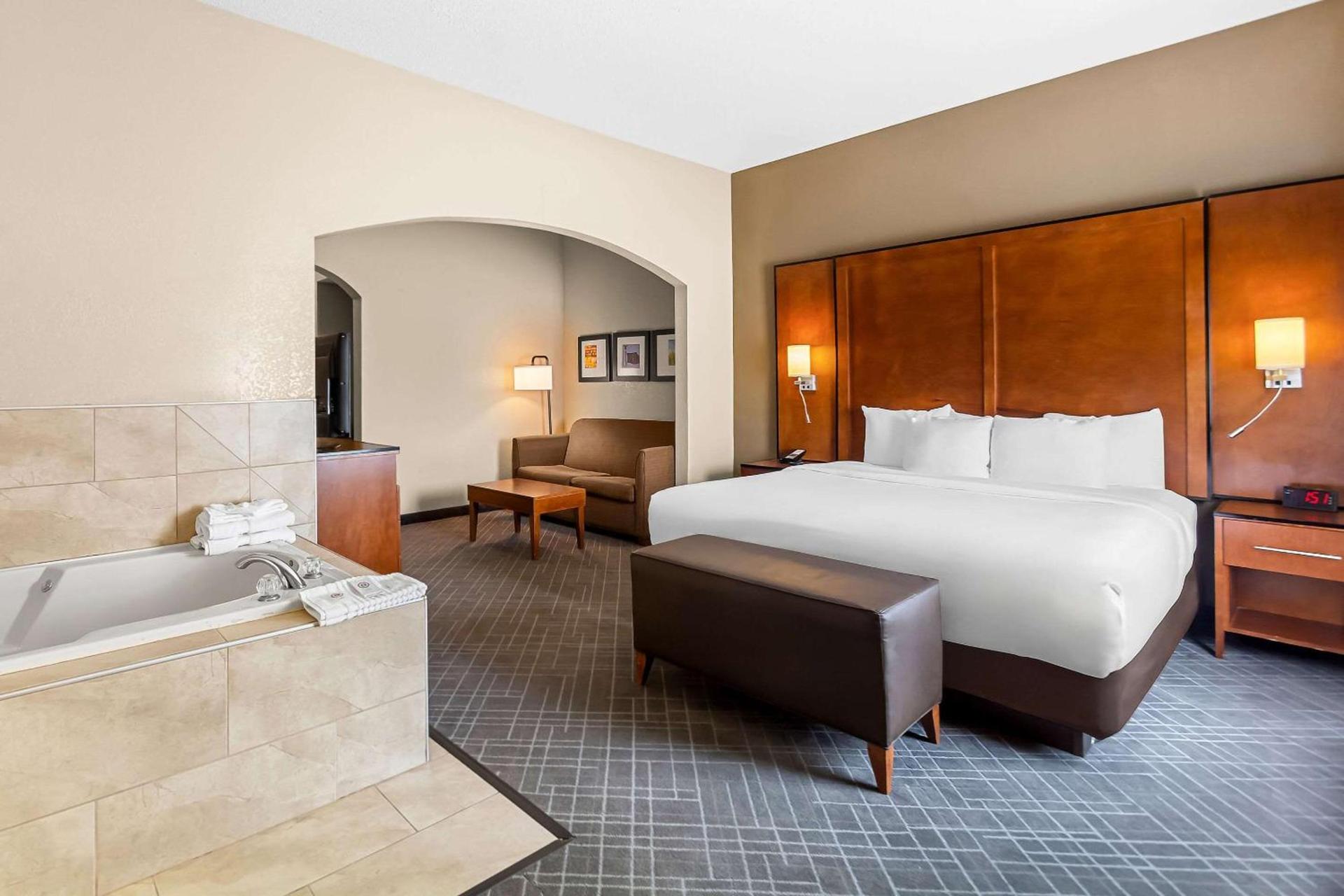 Comfort Suites Vincennes photo 15