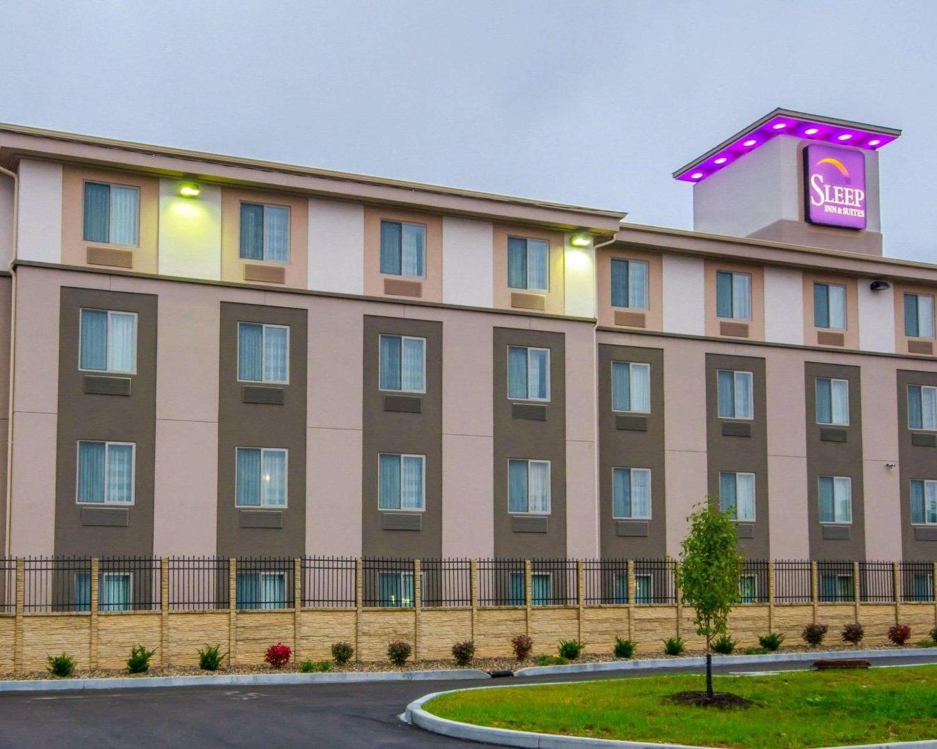 Sleep Inn & Suites And Conference Center Downtown photo 2