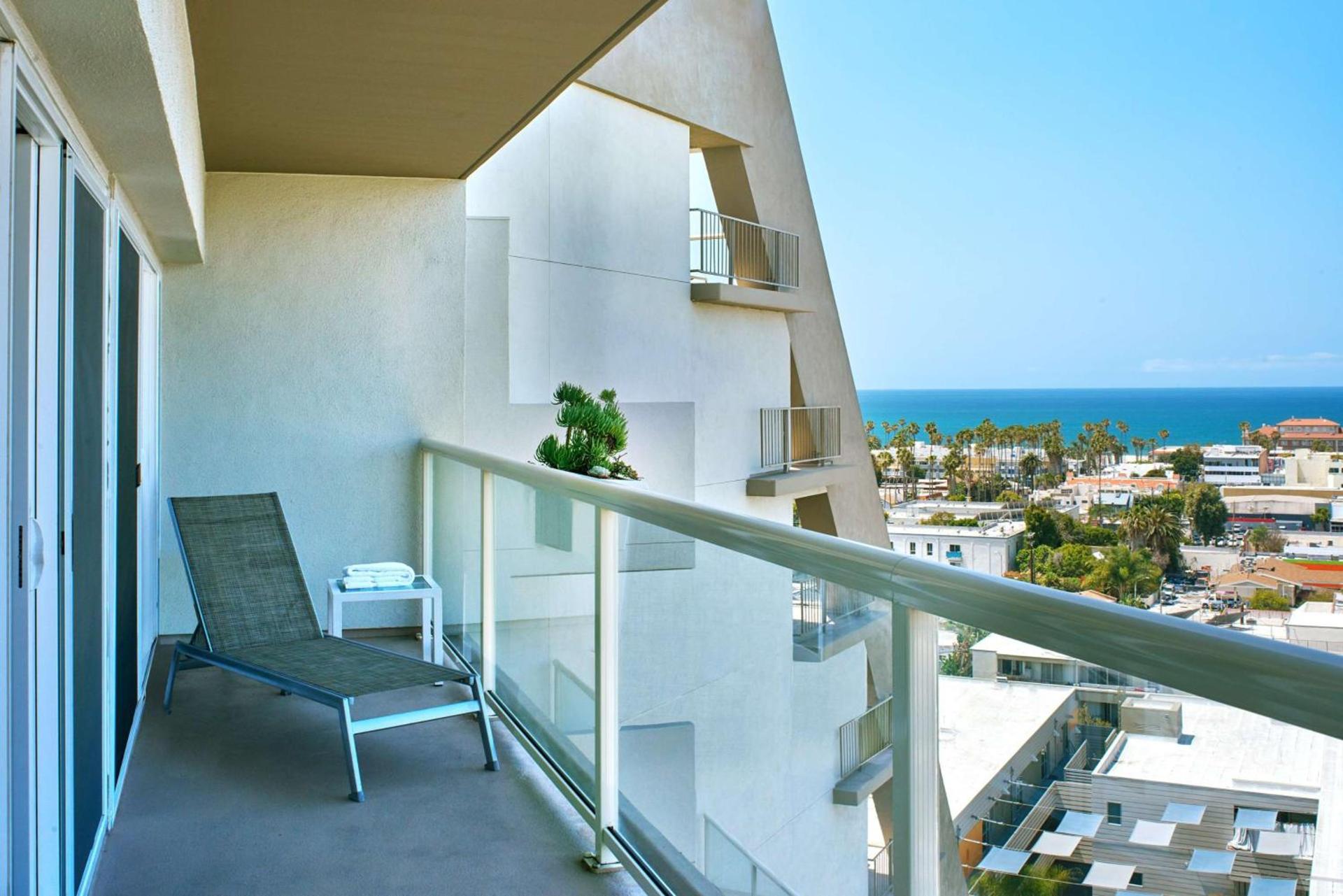 Hyatt Centric Delfina Santa Monica photo 9