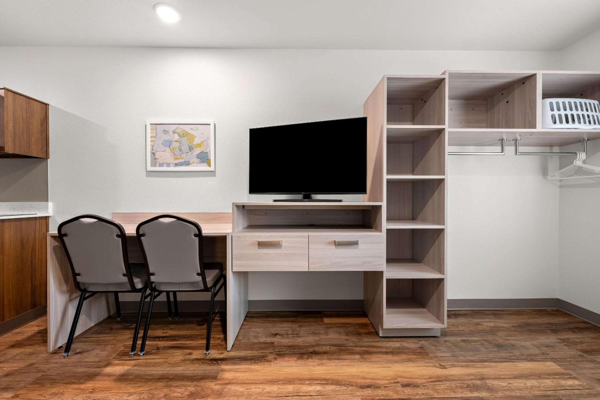 WoodSpring Suites Huntsville - Research Park photo 11