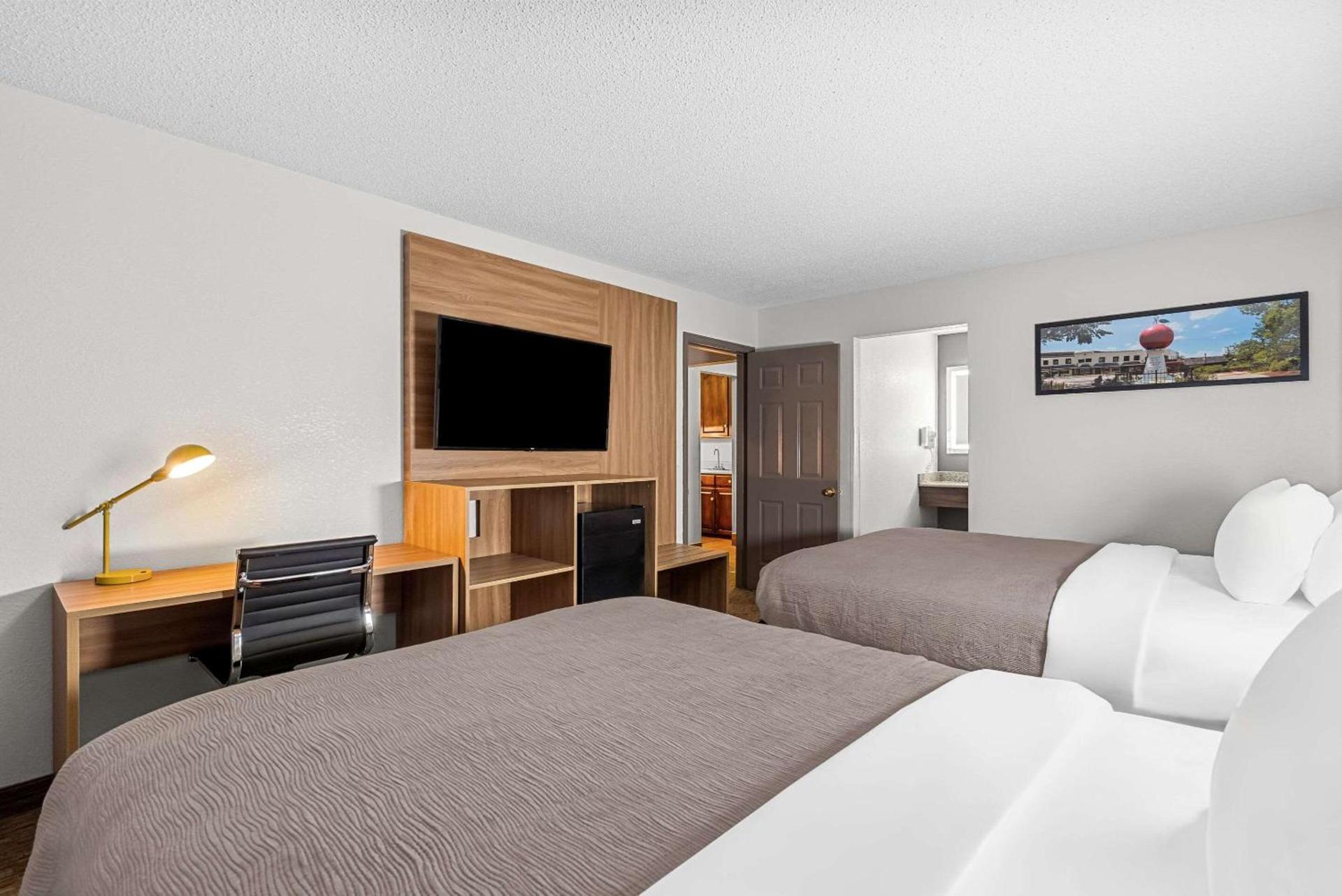 Quality Inn Cornelia photo 17