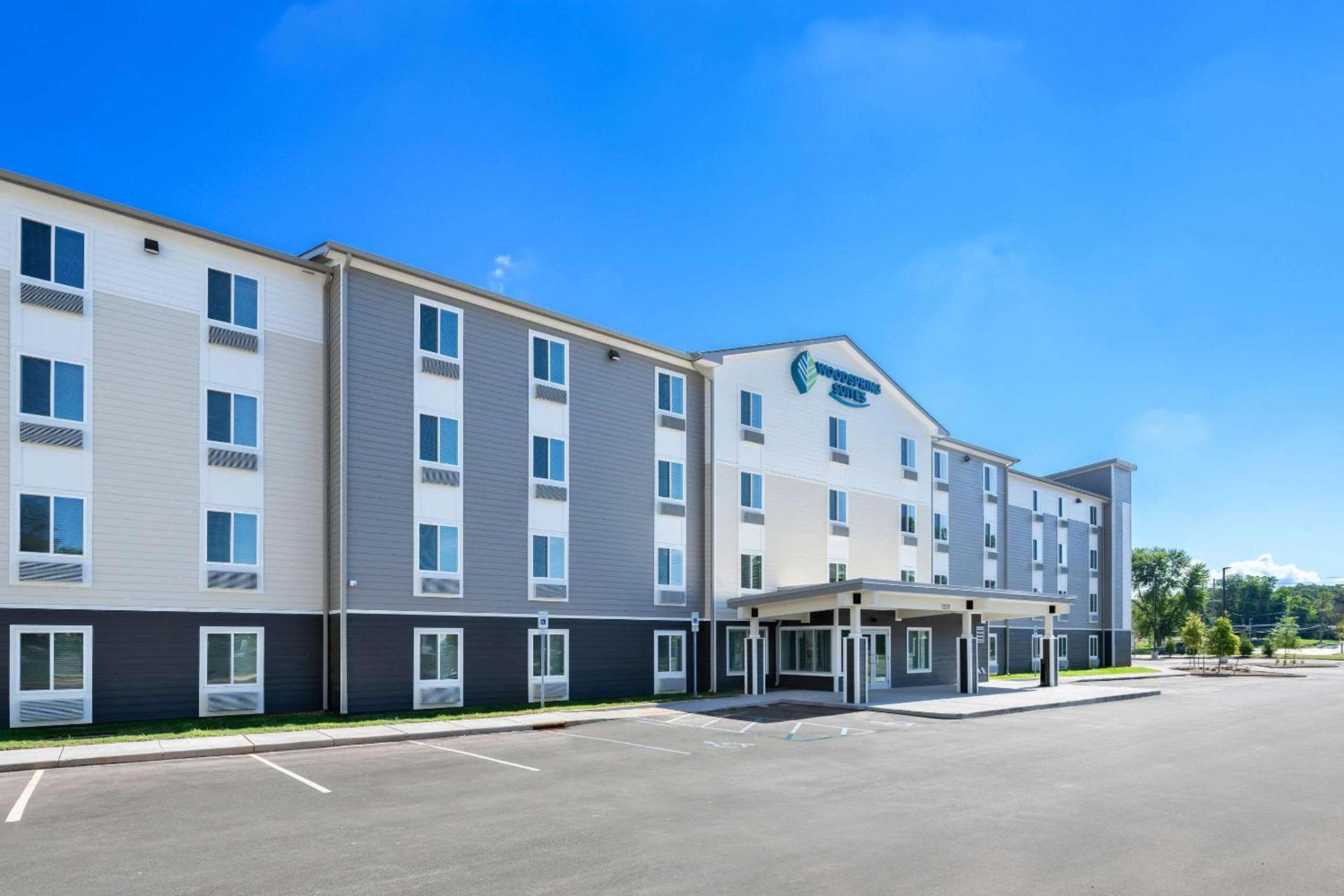 WoodSpring Suites Huntsville - Research Park photo 2