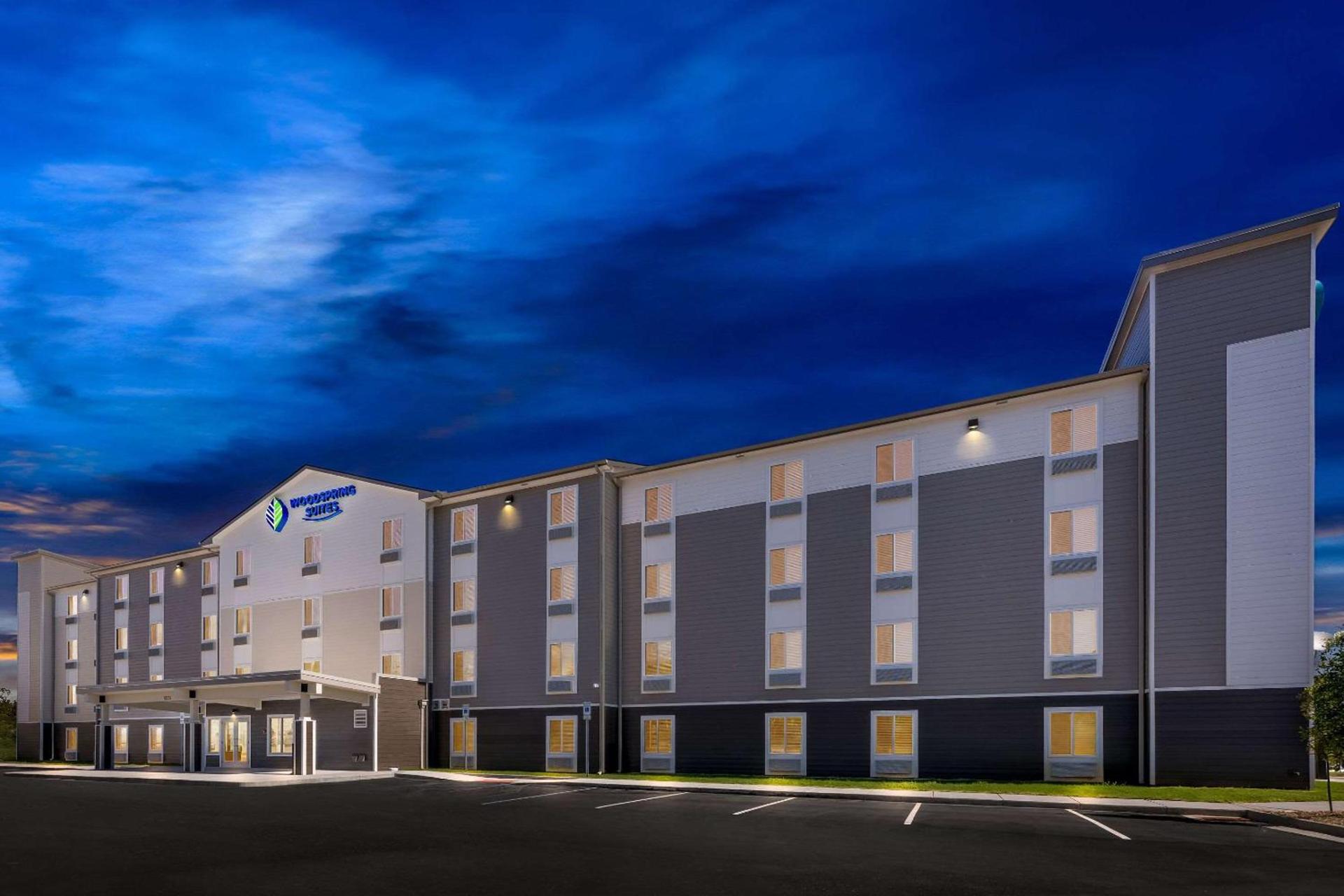 WoodSpring Suites Huntsville - Research Park photo 3