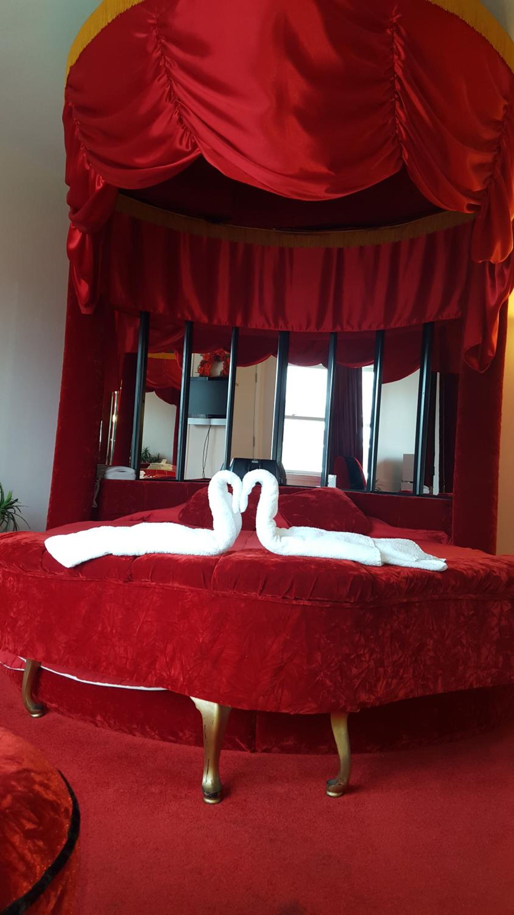 New Relax Inn Bridgeview photo 27