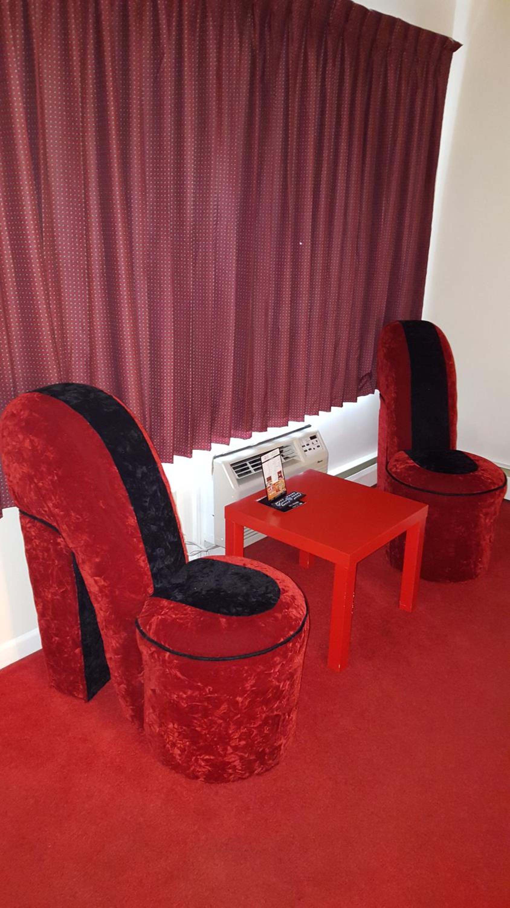 New Relax Inn Bridgeview photo 24