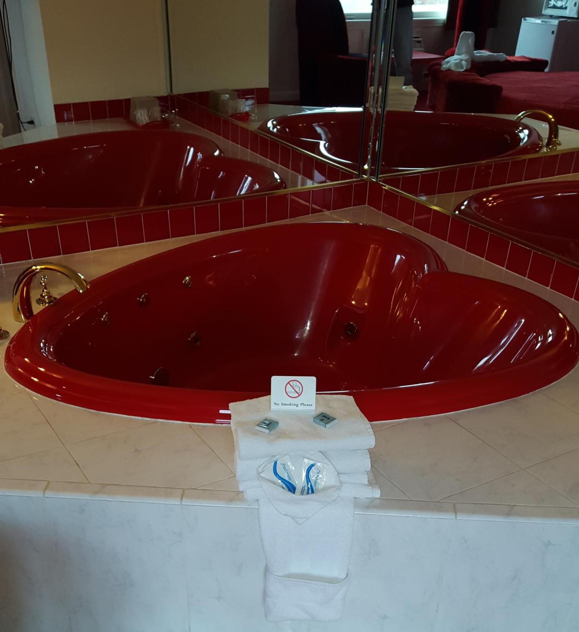 New Relax Inn Bridgeview photo 23