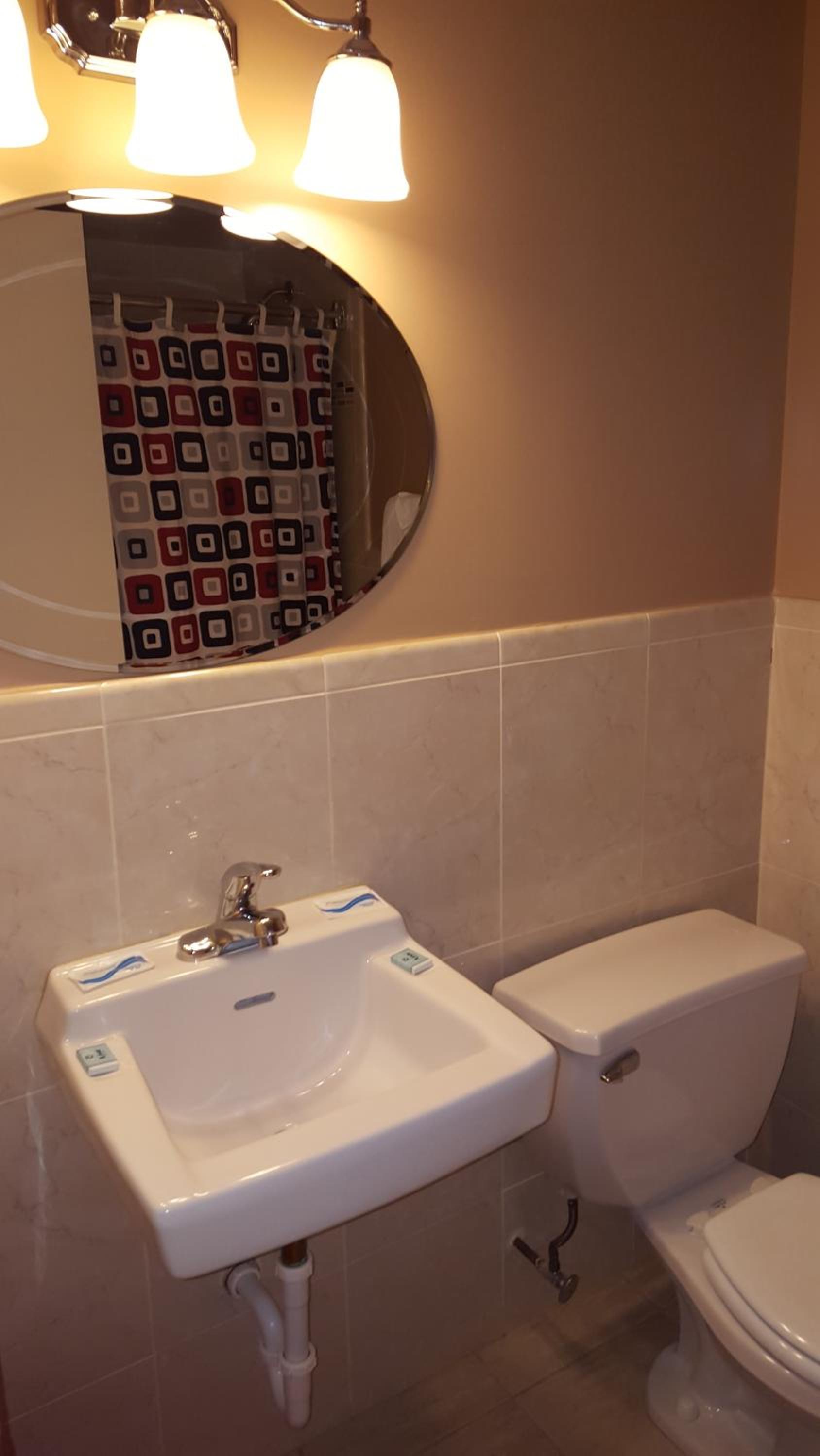 New Relax Inn Bridgeview photo 21