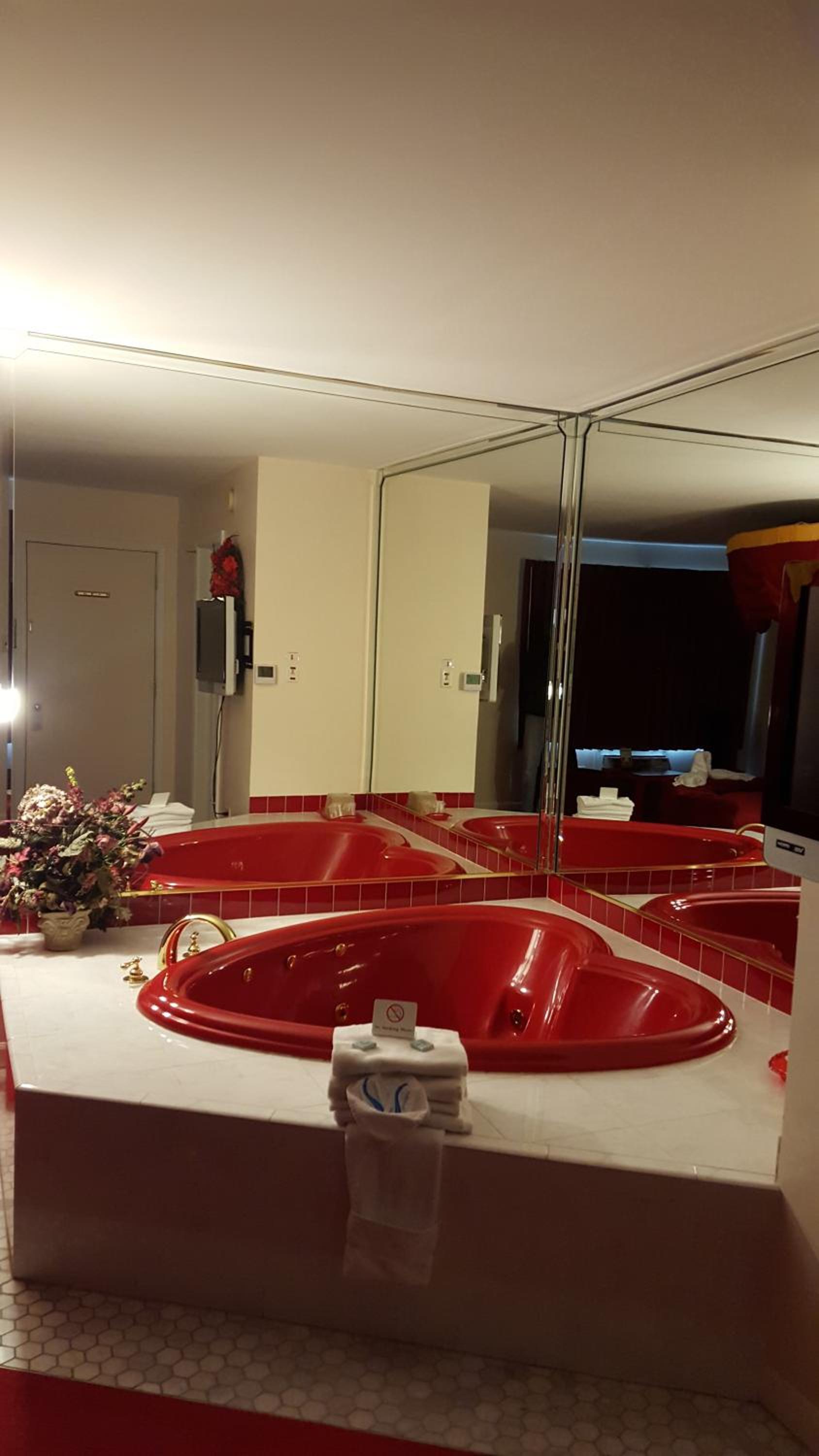 New Relax Inn Bridgeview photo 20