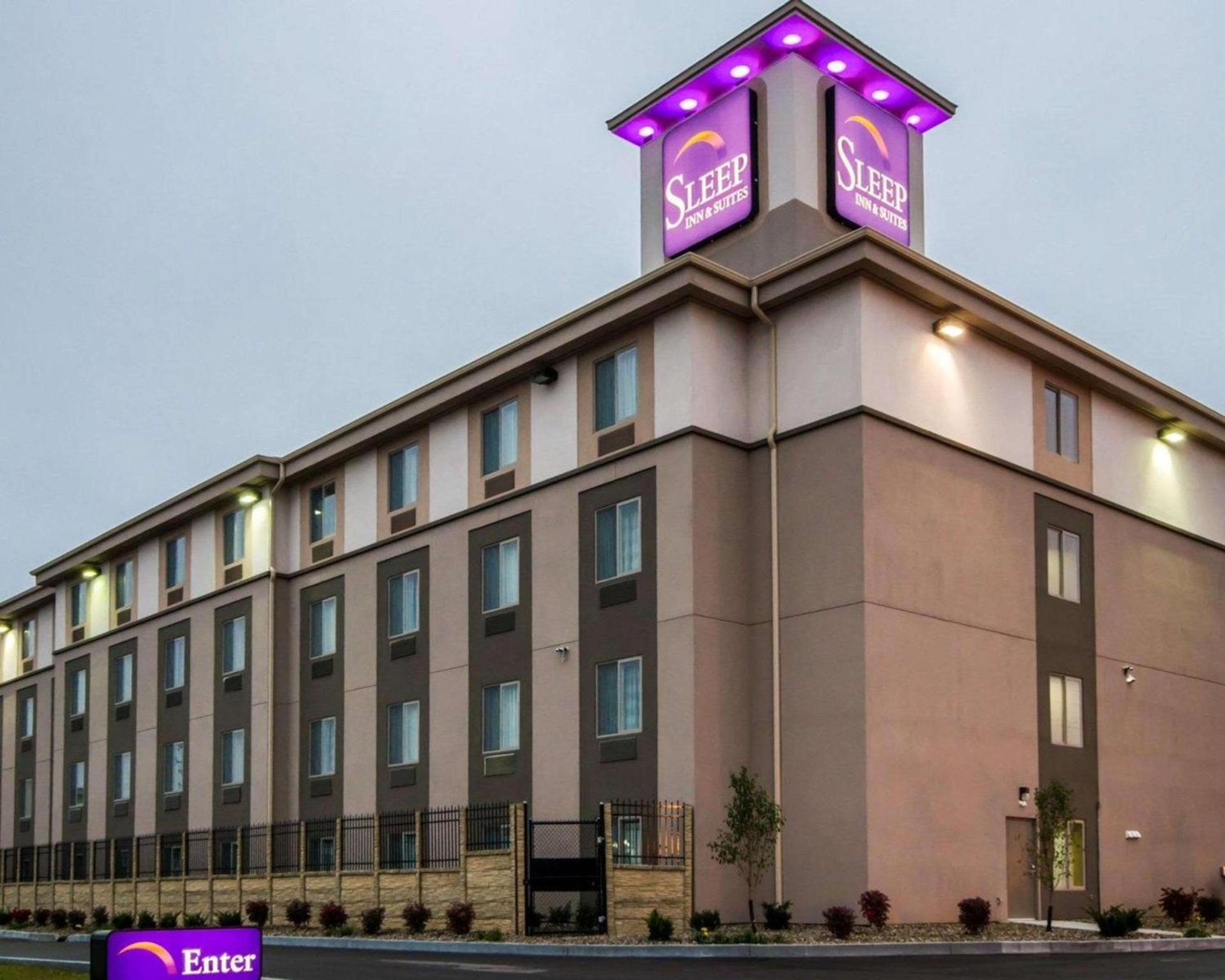 Sleep Inn & Suites And Conference Center Downtown photo 1