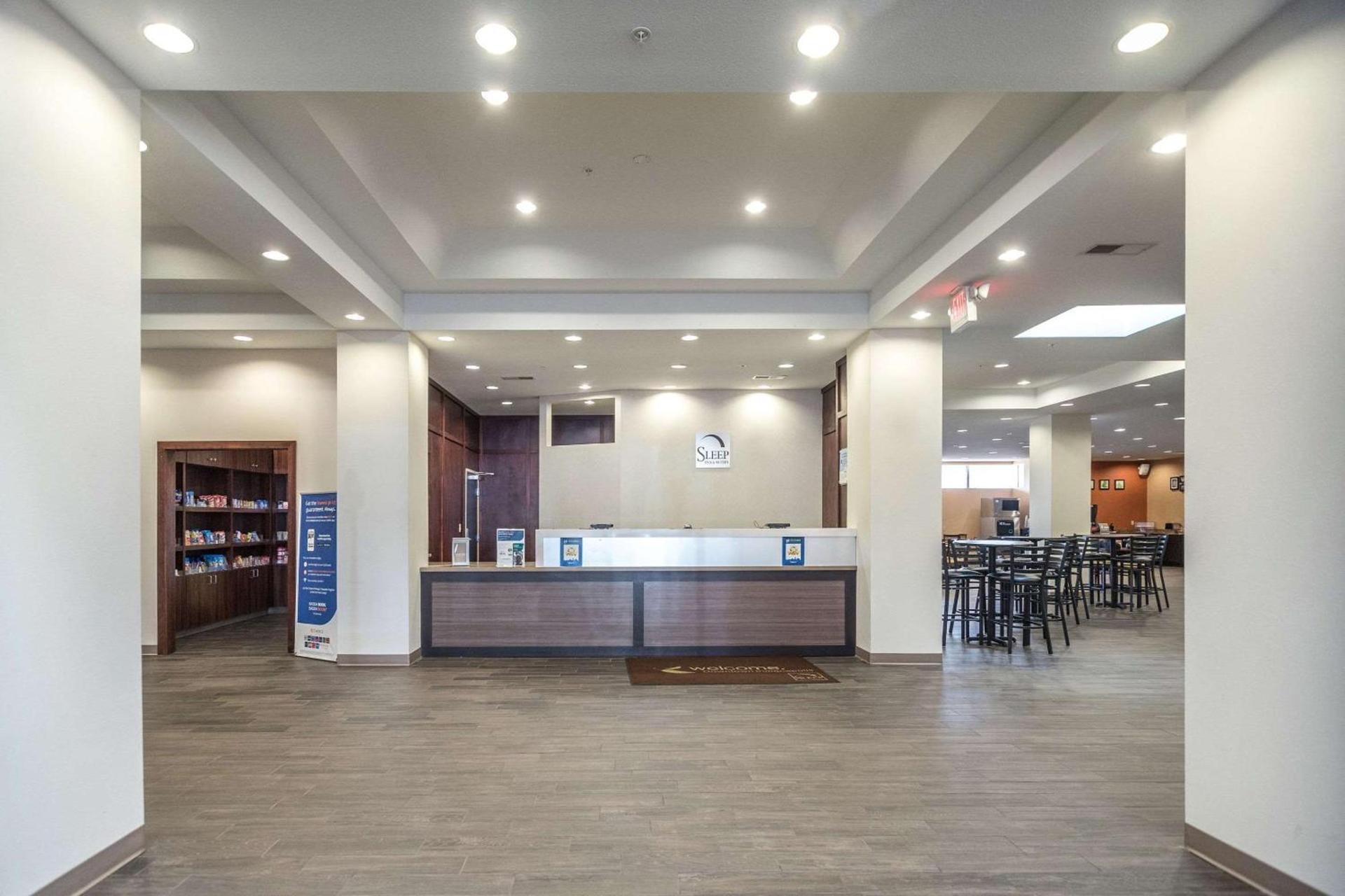 Sleep Inn & Suites And Conference Center Downtown photo 5