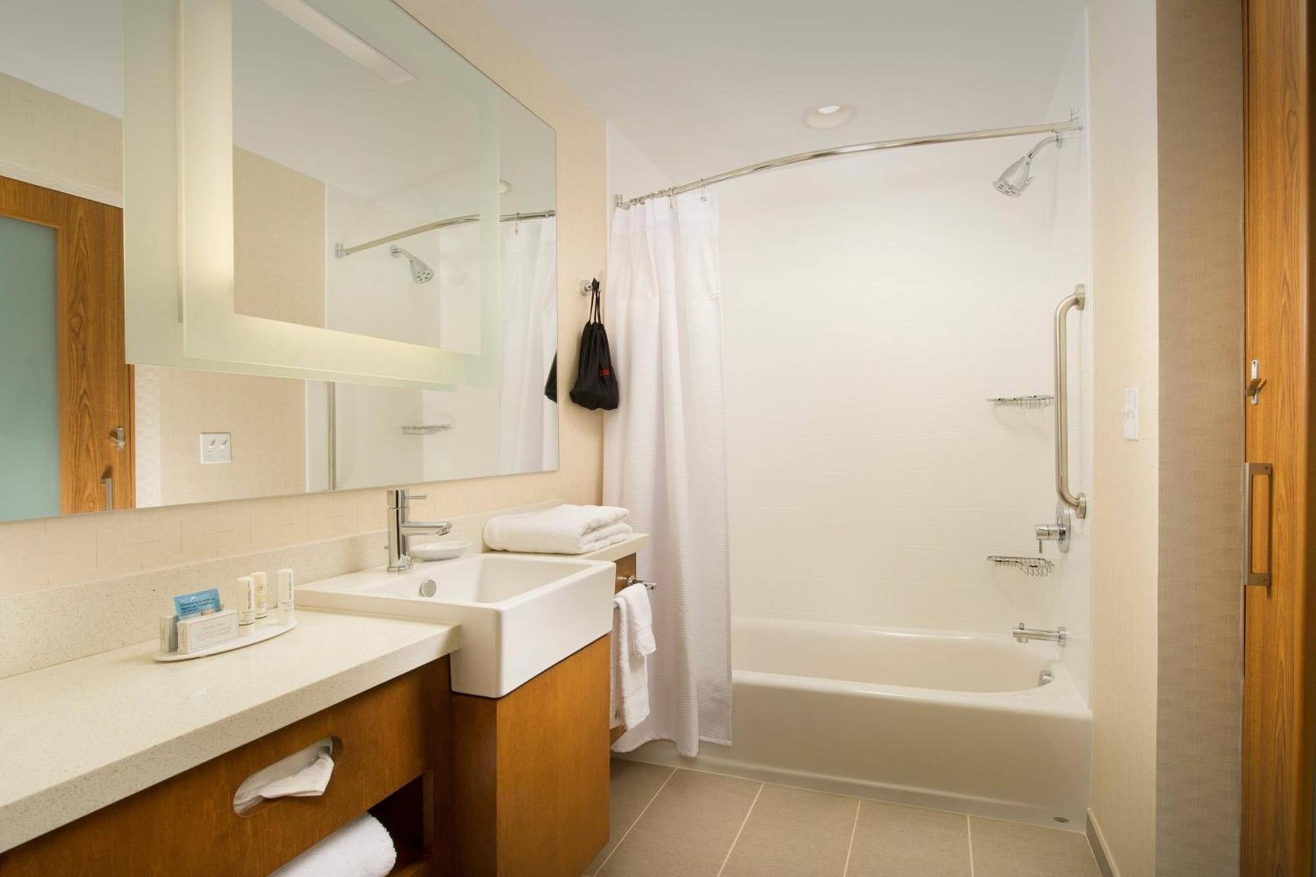 SpringHill Suites by Marriott Bridgeport Clarksburg photo 8