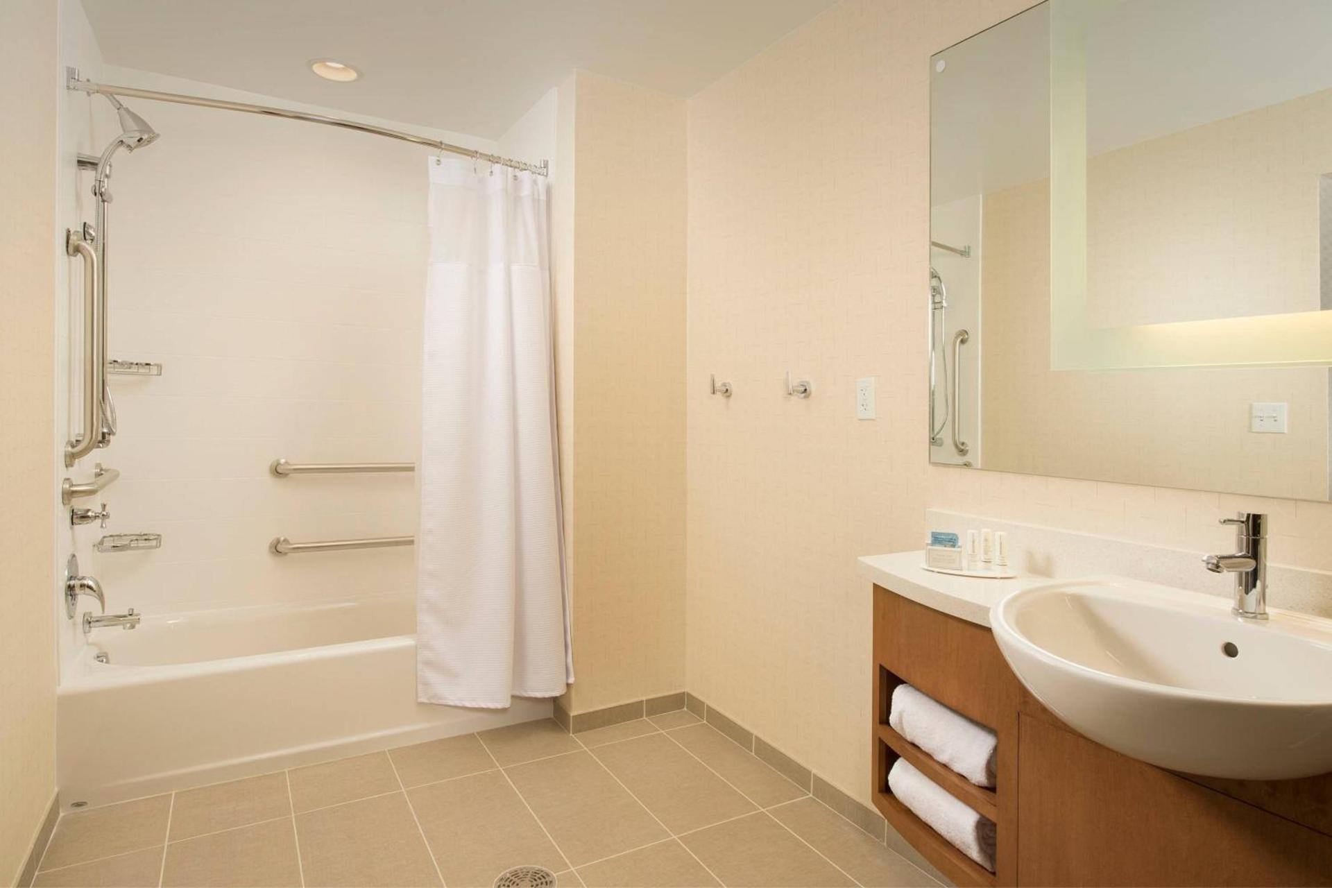 SpringHill Suites by Marriott Bridgeport Clarksburg photo 13